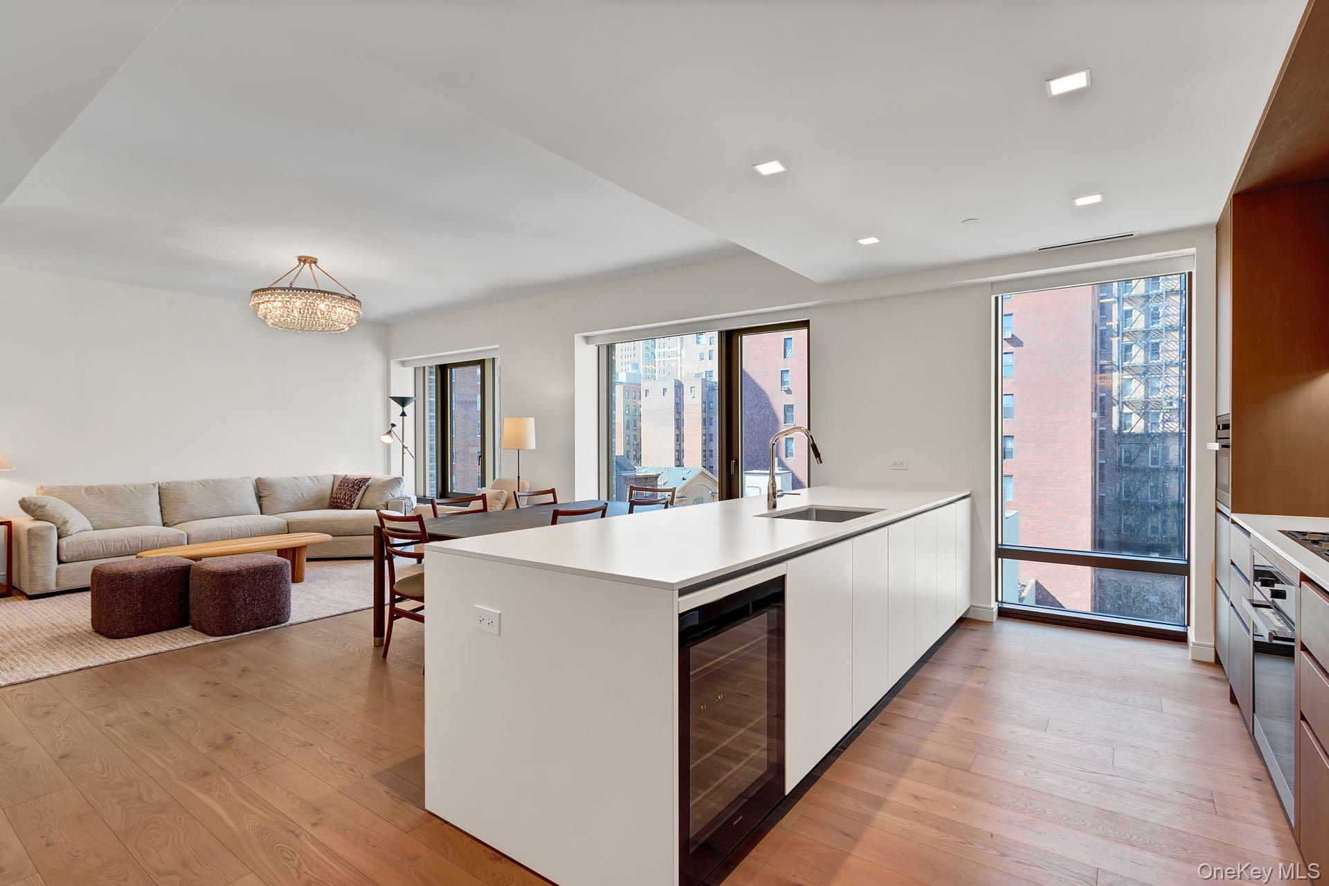 200 E 21st Street 8A