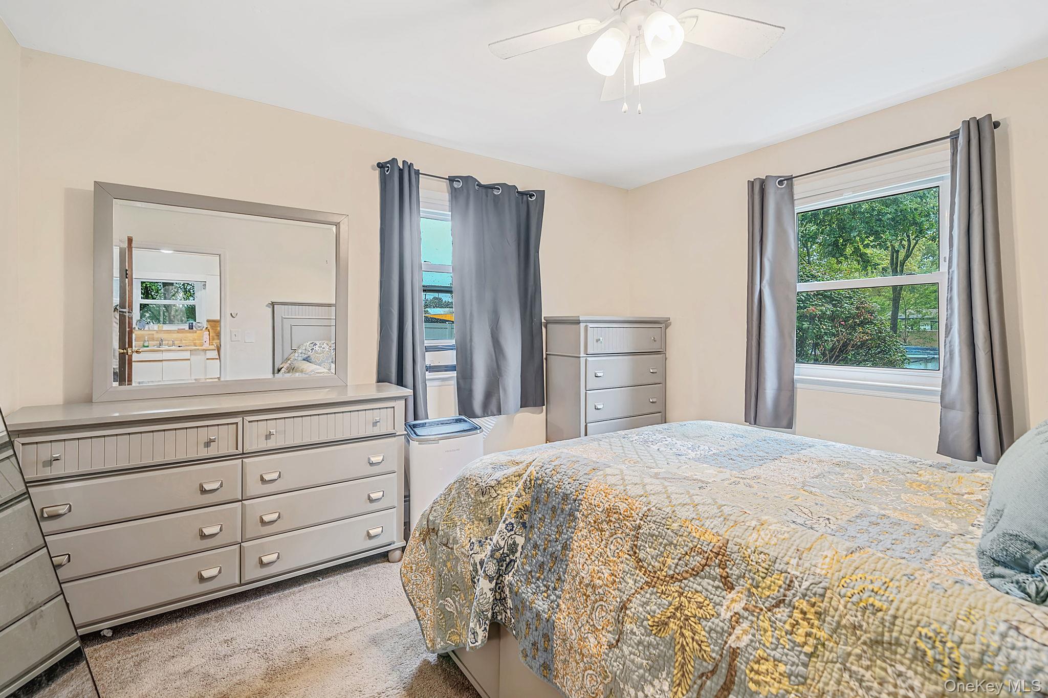 102 Robinson Avenue - Photo 4