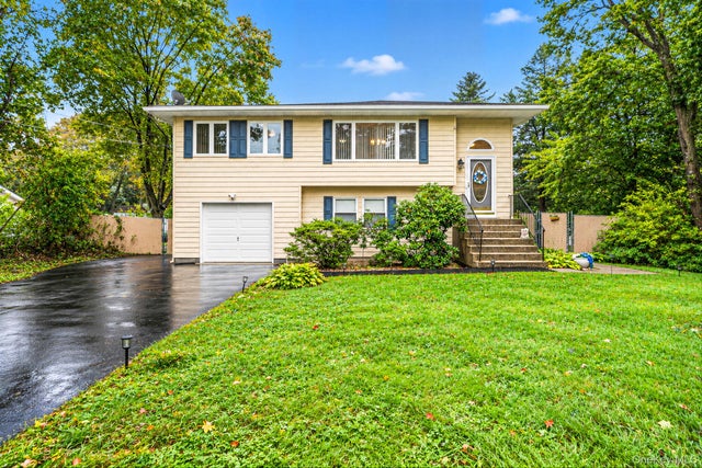 102 Robinson Avenue
