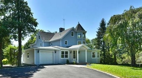 87 Dunlop Road Huntington NY 11743