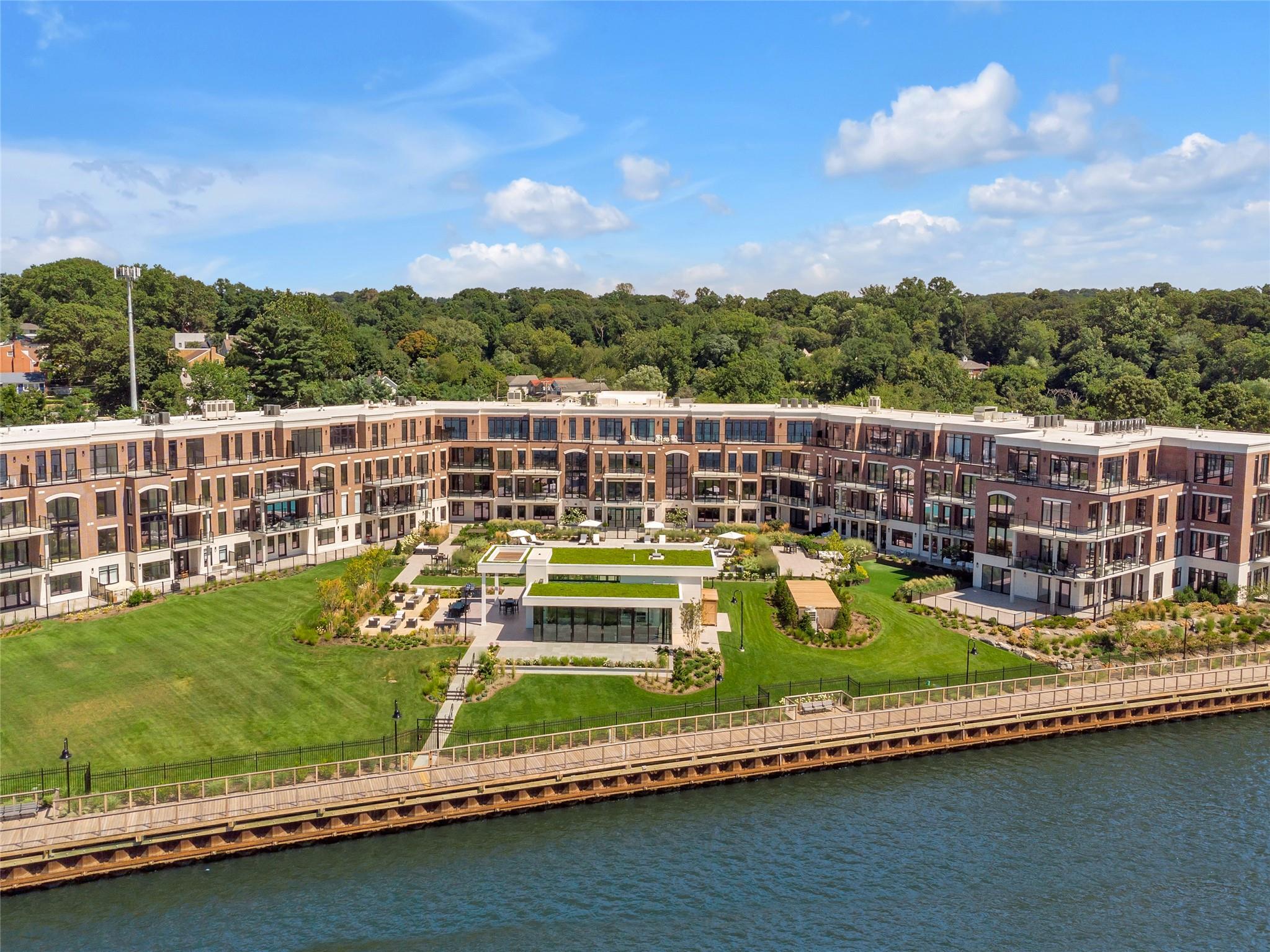 10 Shore Road #UNIT 107, Glenwood Landing, New York image 17