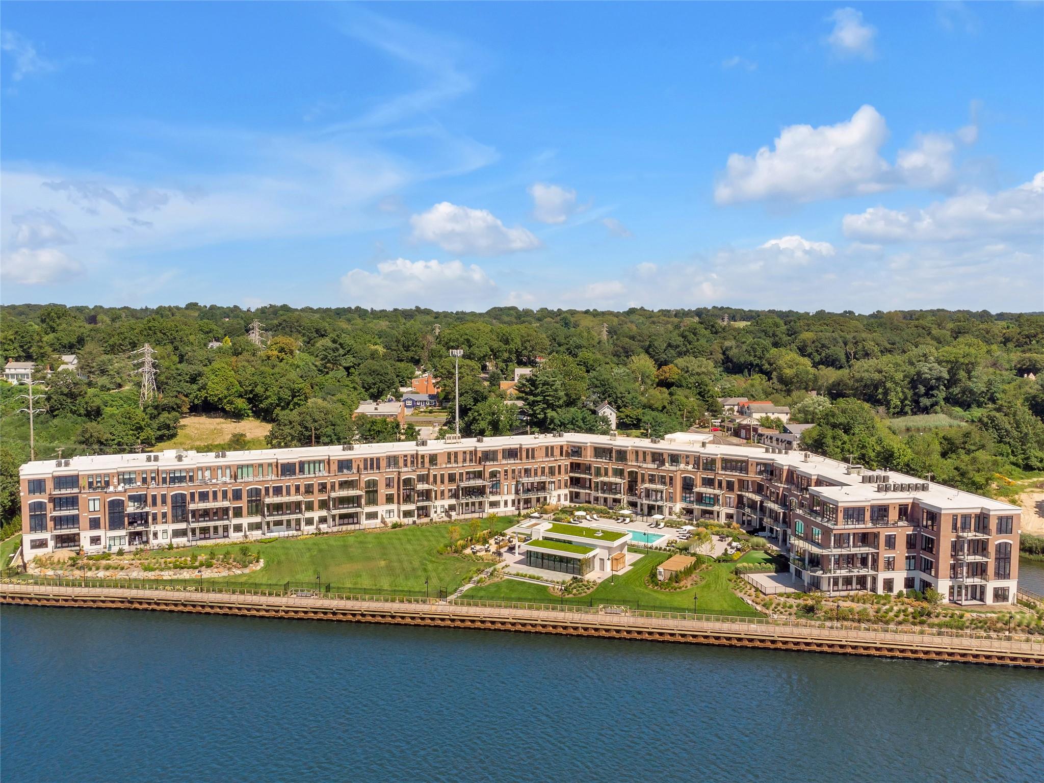 10 Shore Road #UNIT 107, Glenwood Landing, New York image 16