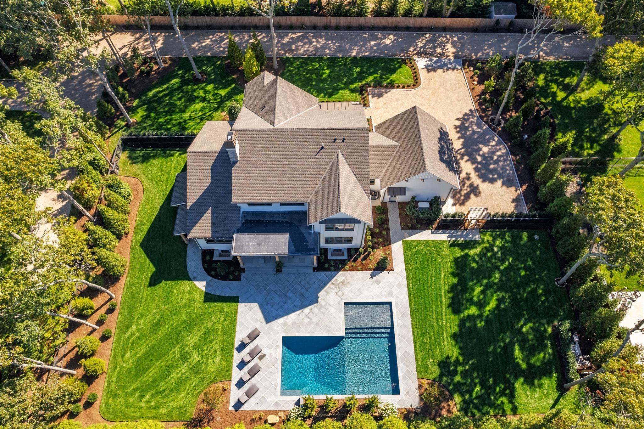 Ripple Water Lane, Southold, Hamptons, NY - 4 Bedrooms  
6 Bathrooms - 