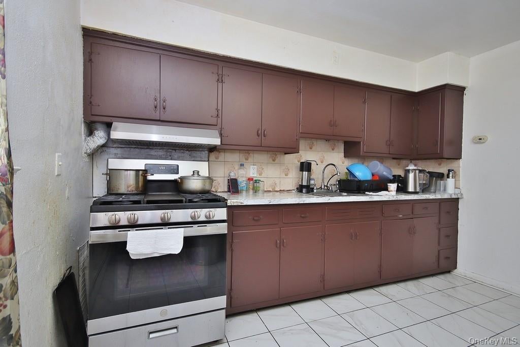 5 Highland Avenue