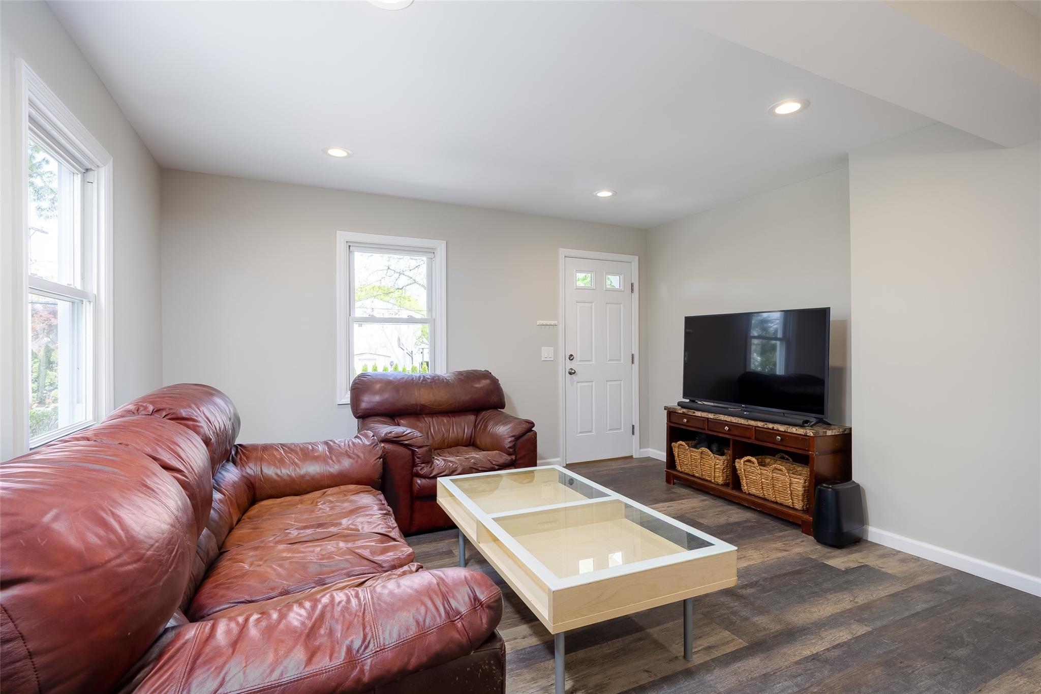 352 Gibbs Pond Road, Nesconset, New York image 7