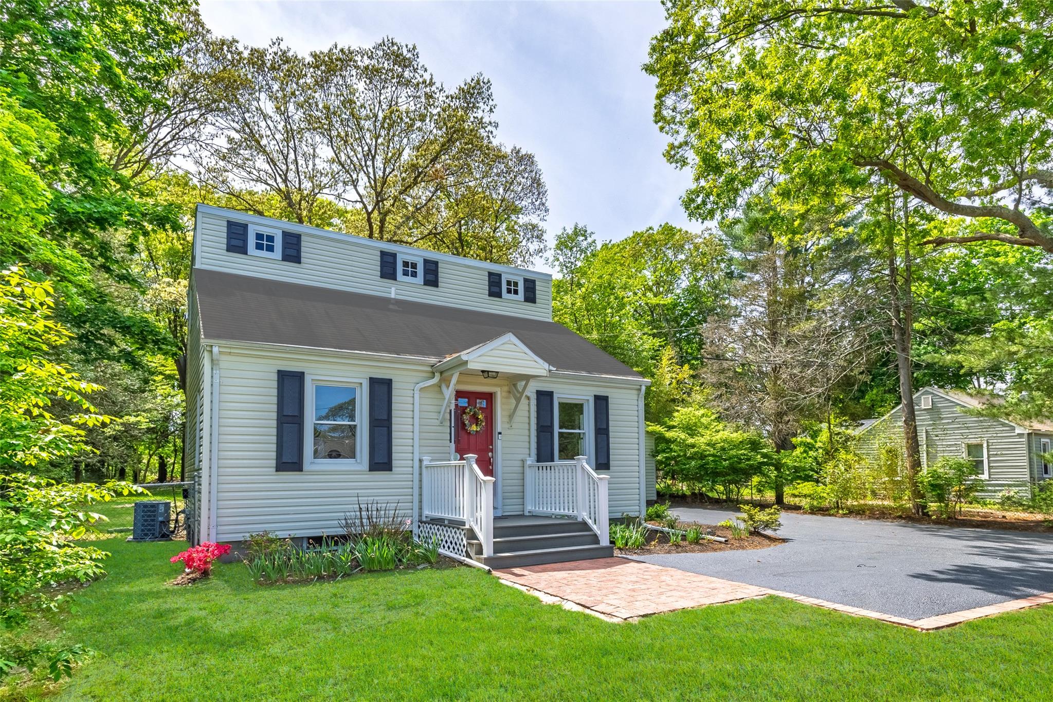 352 Gibbs Pond Road, Nesconset, New York image 3