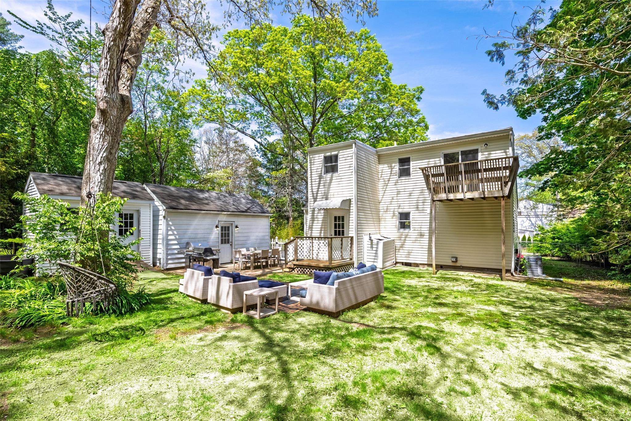 352 Gibbs Pond Road, Nesconset, New York image 38