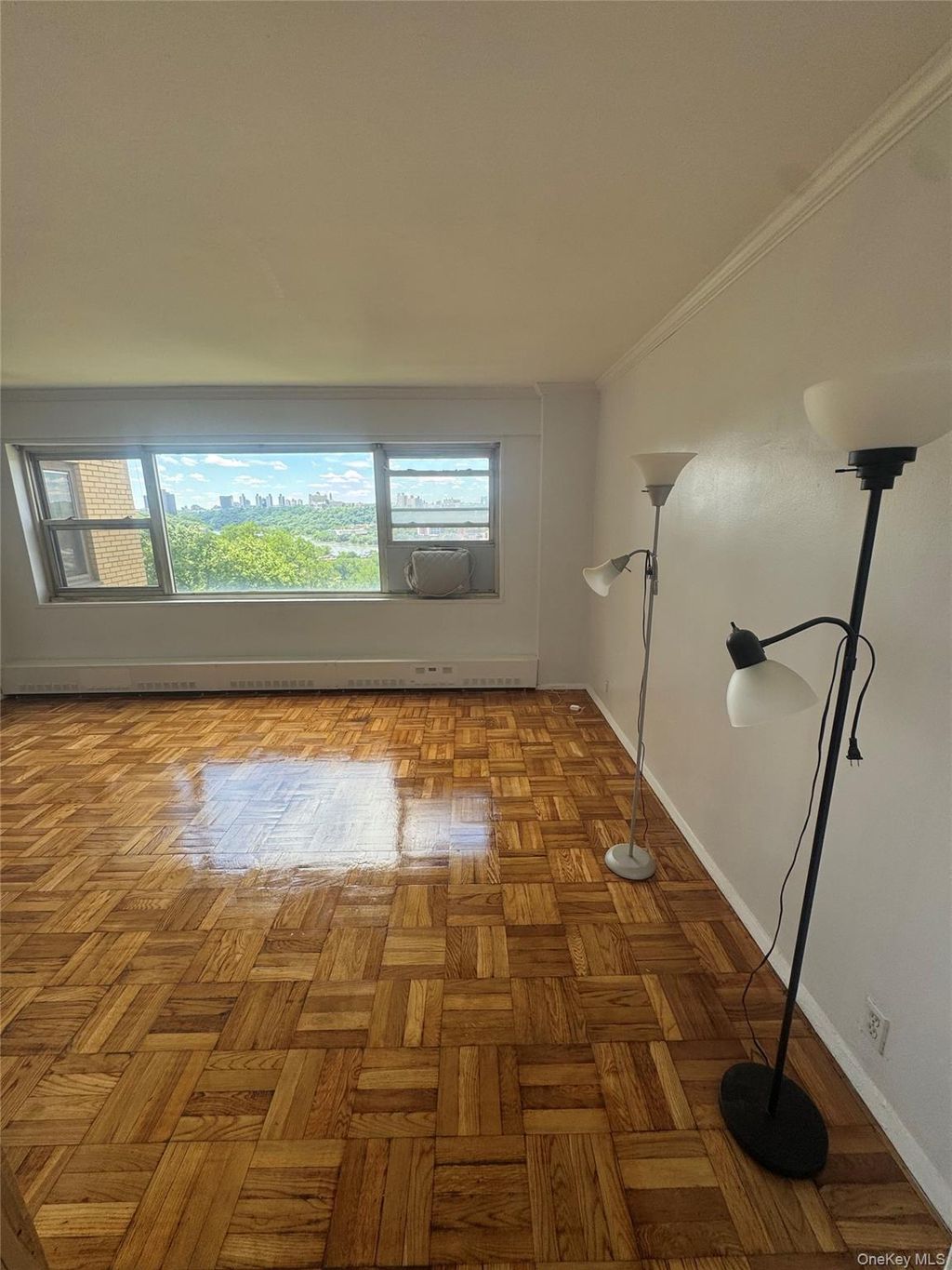 Photo of 4 Fordham hill Oval #7H, Bronx, NY 10468 (MLS # 1016246)