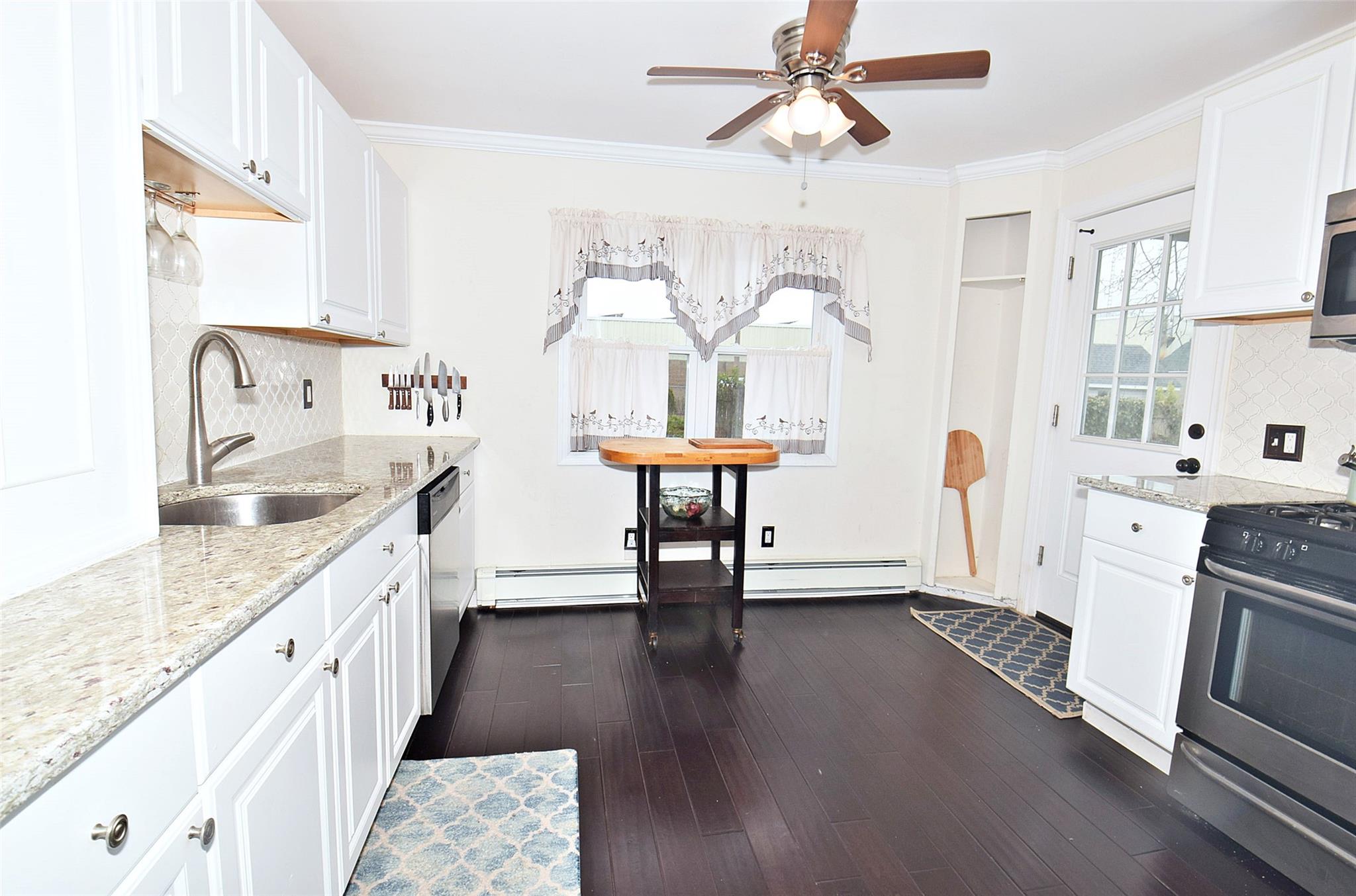 15 Edwards Street, Patchogue, New York image 13