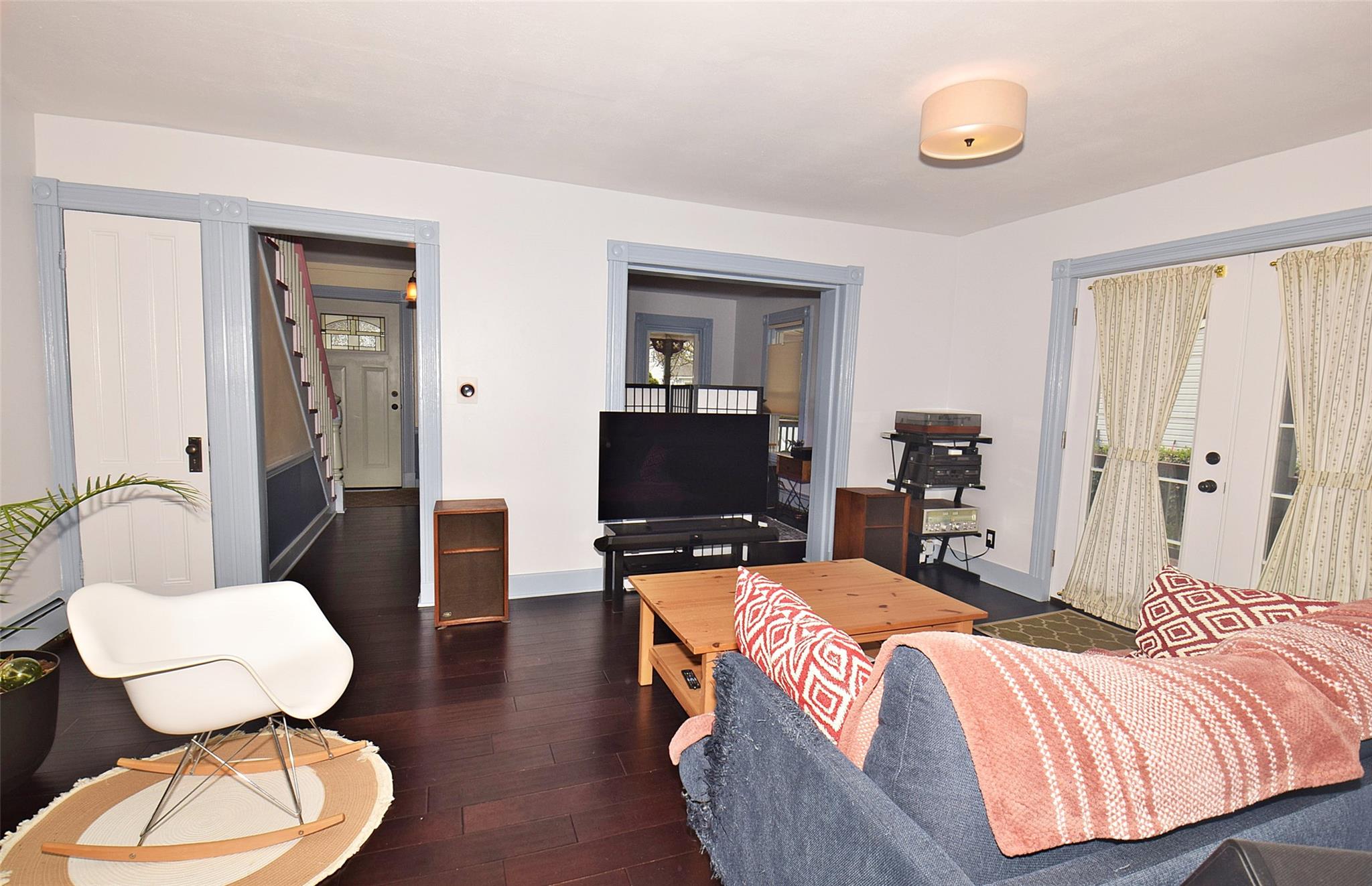 15 Edwards Street, Patchogue, New York image 9