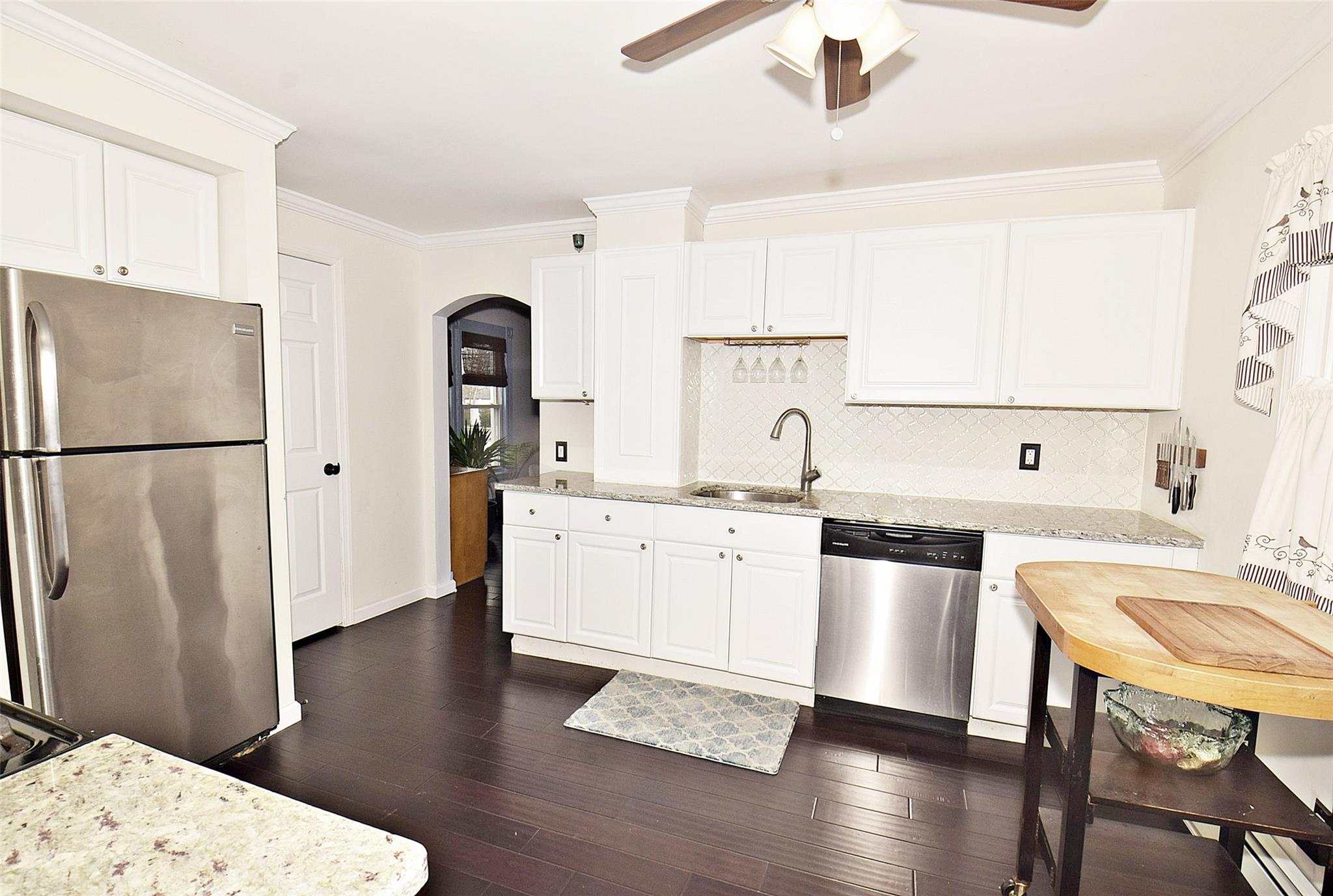 15 Edwards Street, Patchogue, New York image 14