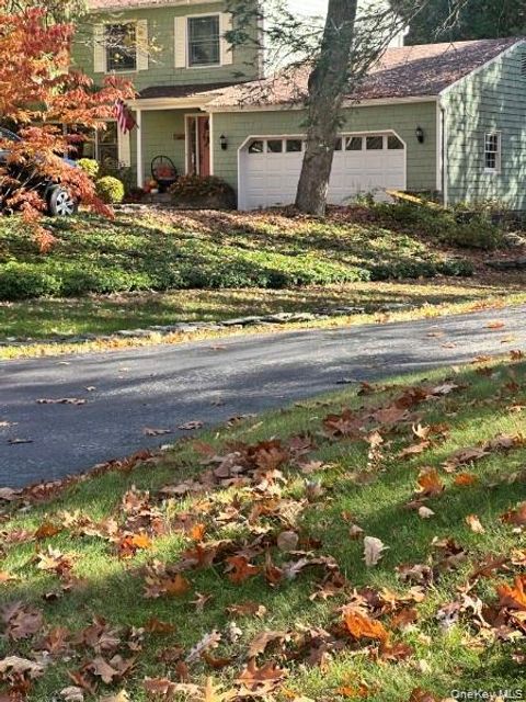 Homes For Sale - 30 Hudson Drive<br/> Hyde Park, NY 12538