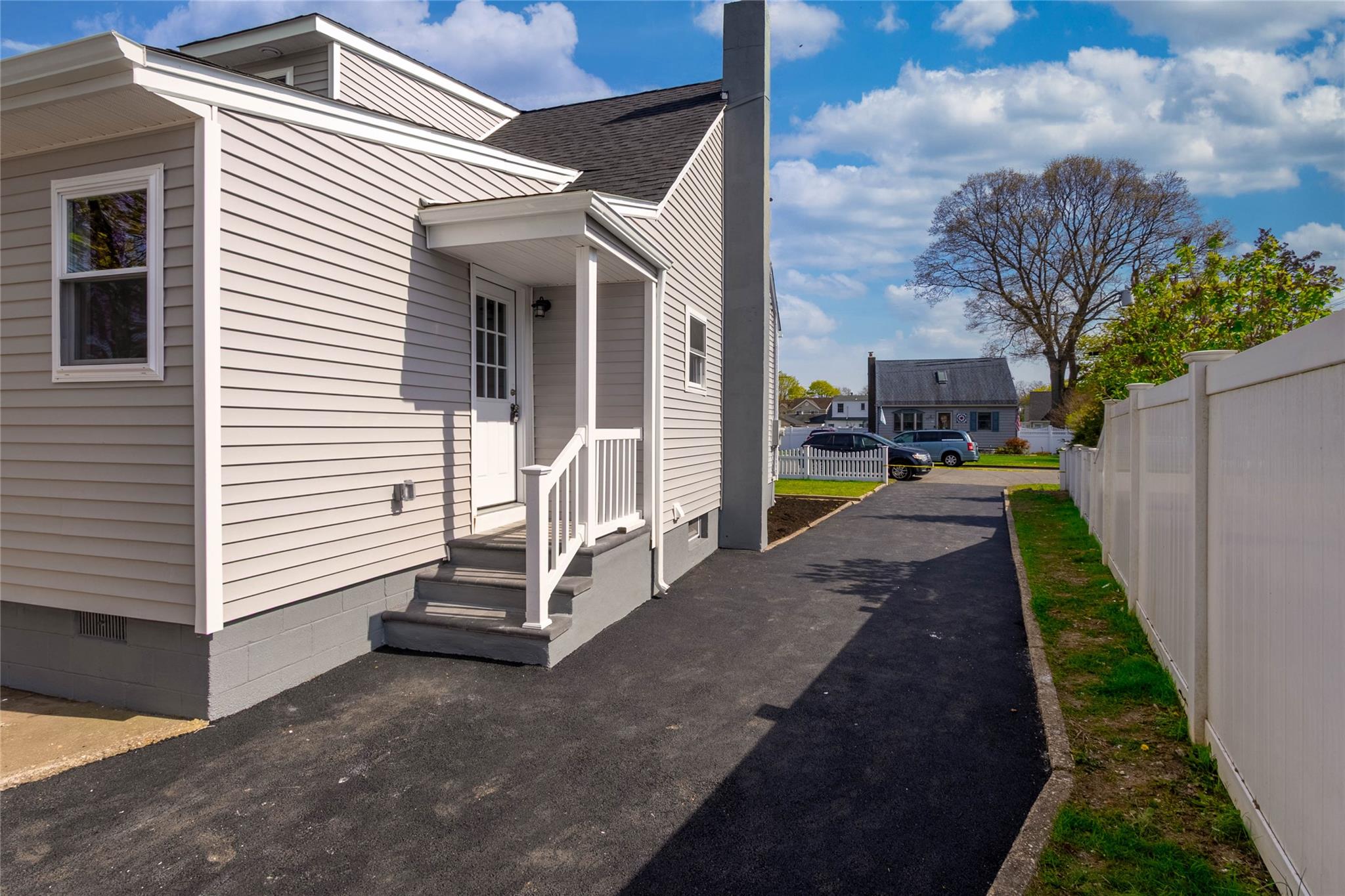 33 Veronica Lane, North Babylon, New York image 5
