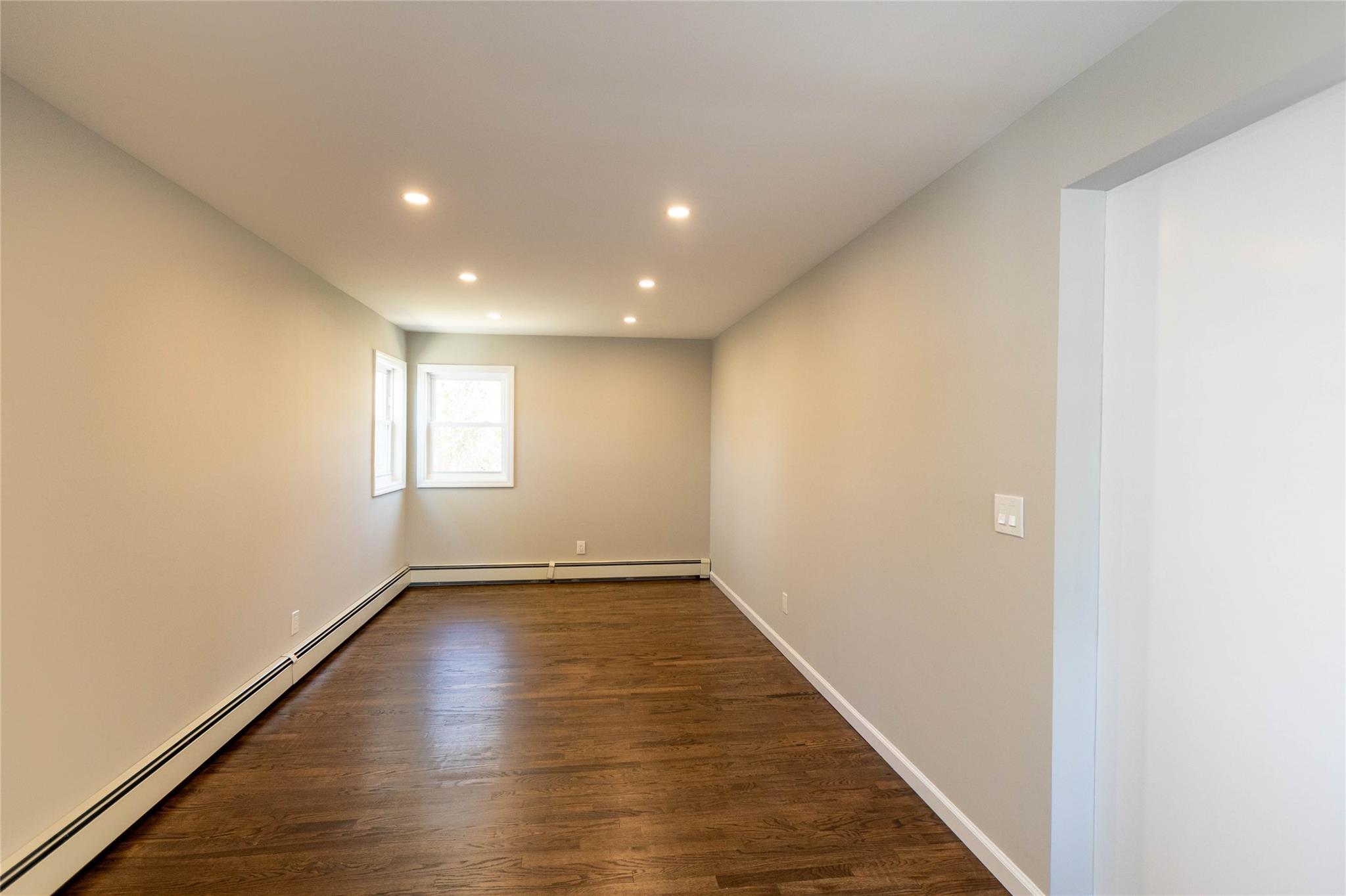 33 Veronica Lane, North Babylon, New York image 20