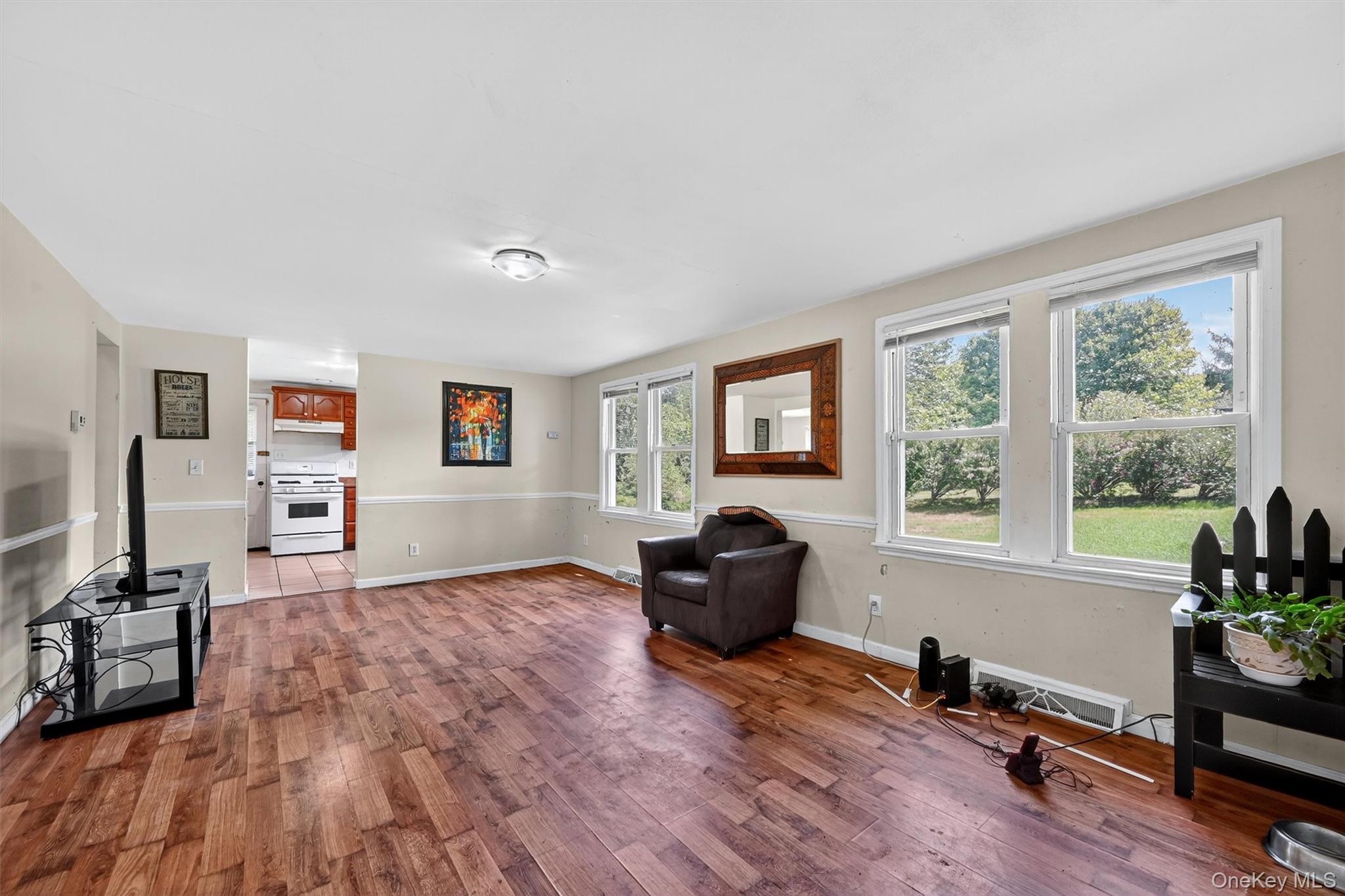 1538 Route 211 W