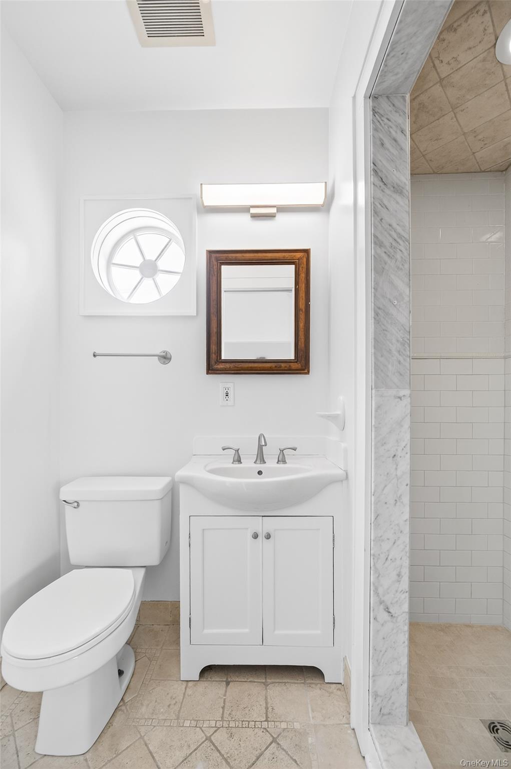 Beacon, New York 12508, United States, 5 Bedrooms Bedrooms, ,3 BathroomsBathrooms,Residential,Active,188865