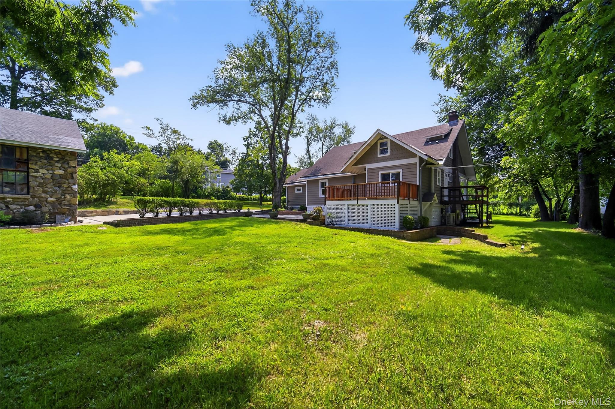 Beacon, New York 12508, United States, 5 Bedrooms Bedrooms, ,3 BathroomsBathrooms,Residential,Active,188865