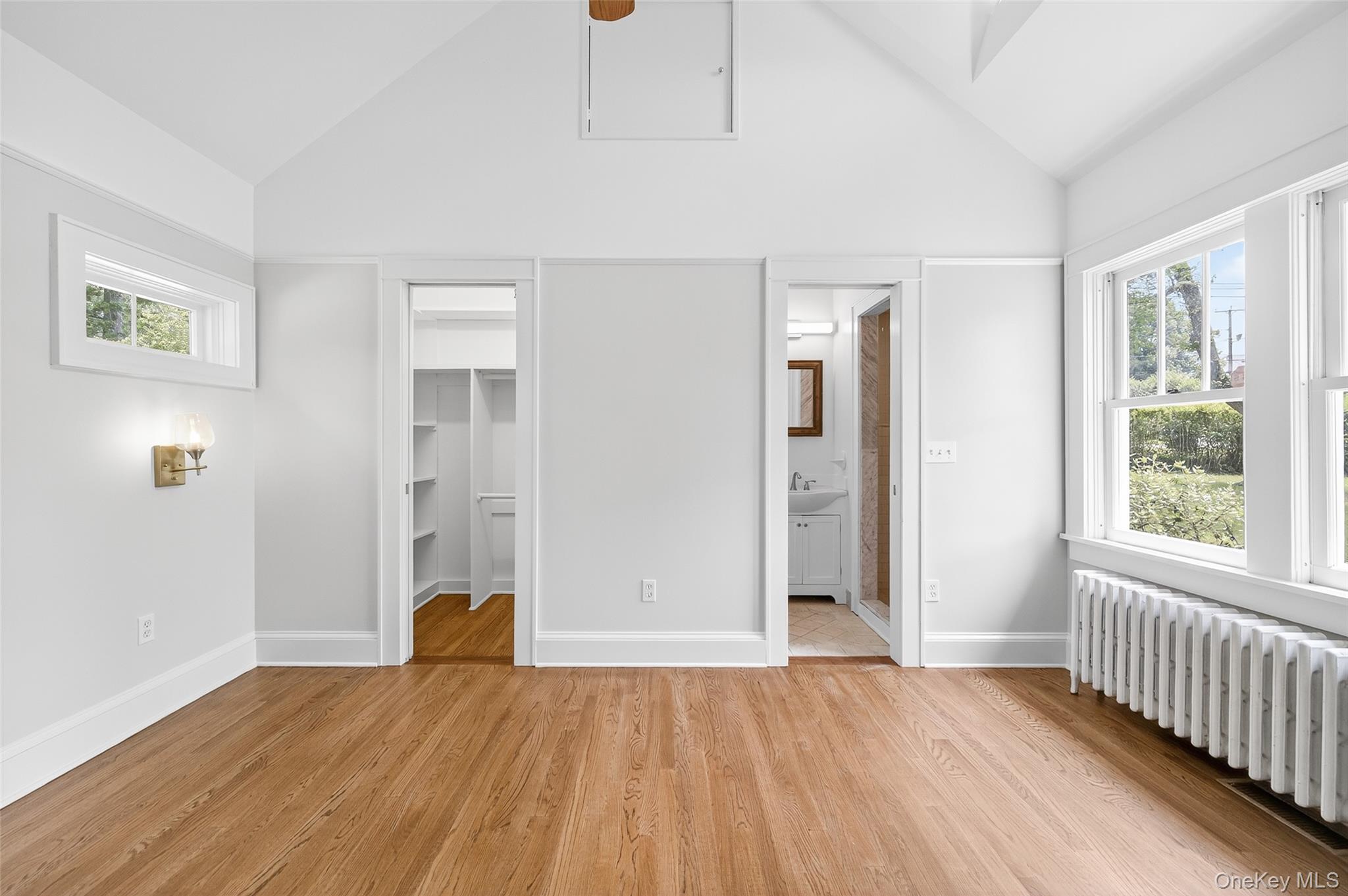 Beacon, New York 12508, United States, 5 Bedrooms Bedrooms, ,3 BathroomsBathrooms,Residential,Active,188865