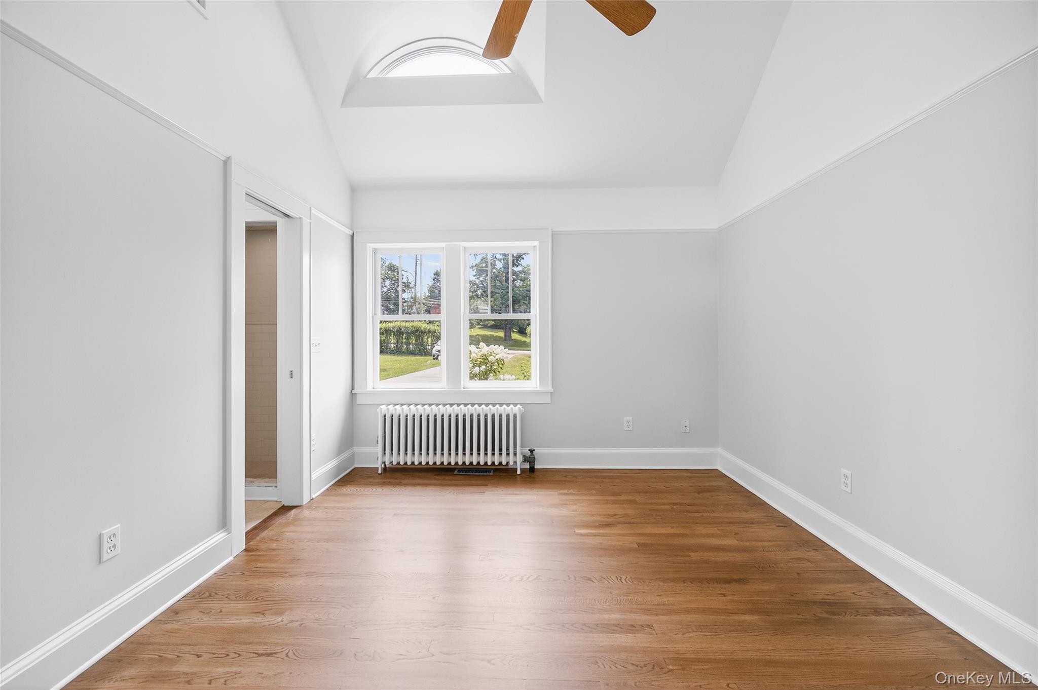 Beacon, New York 12508, United States, 5 Bedrooms Bedrooms, ,3 BathroomsBathrooms,Residential,Active,188865