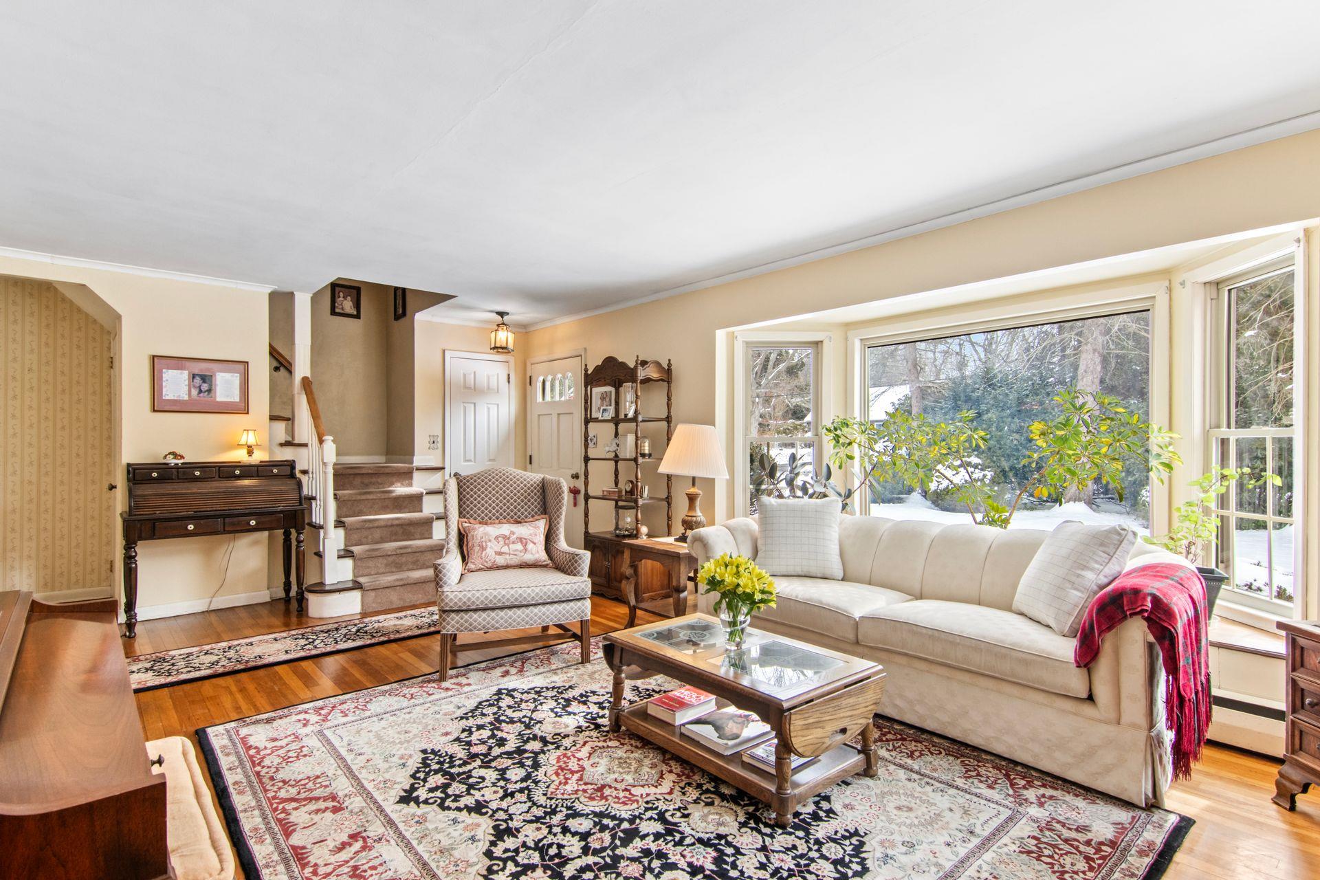 34 Conscience Circle, Setauket, New York image 4