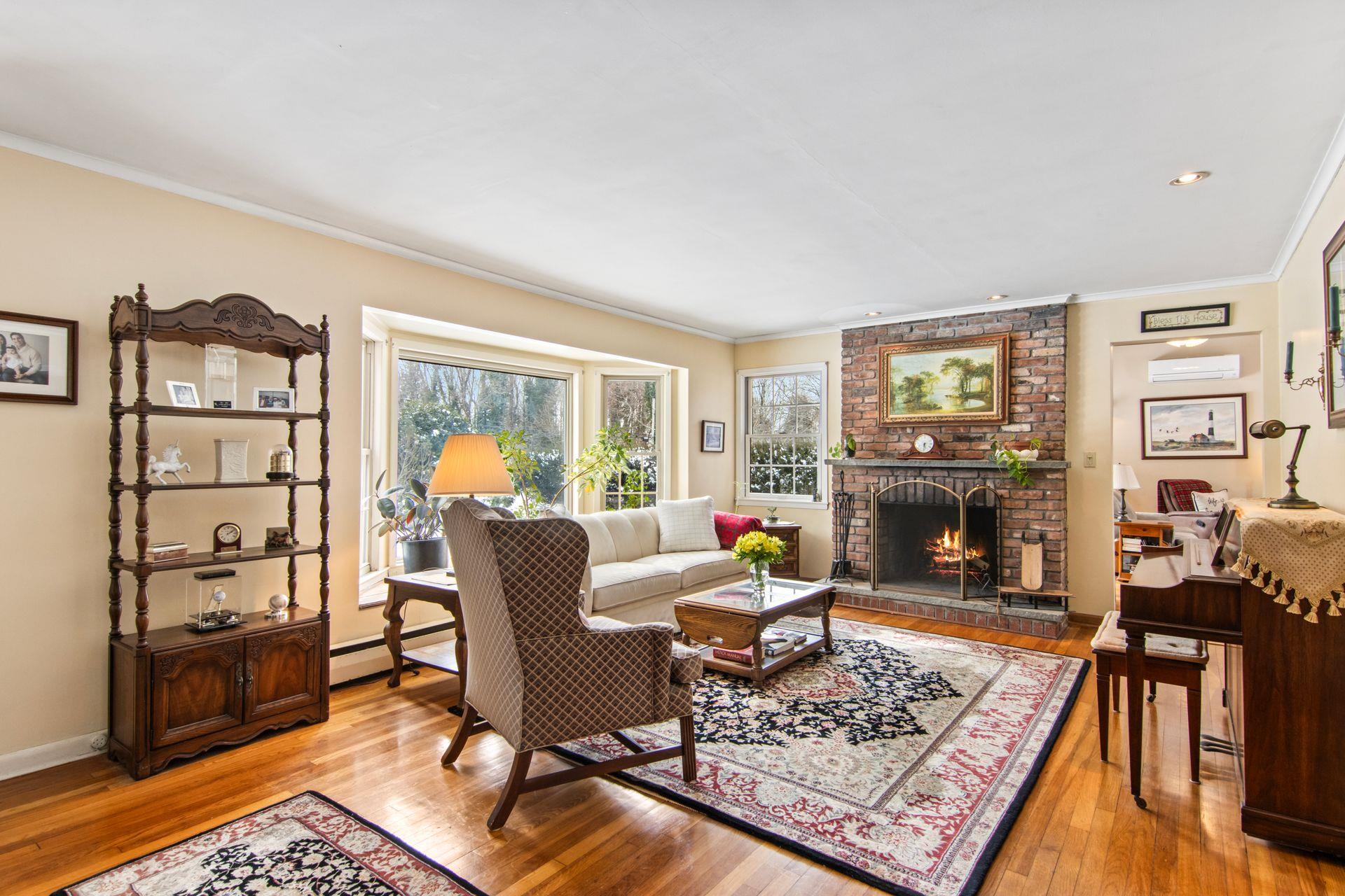 34 Conscience Circle, Setauket, New York image 3