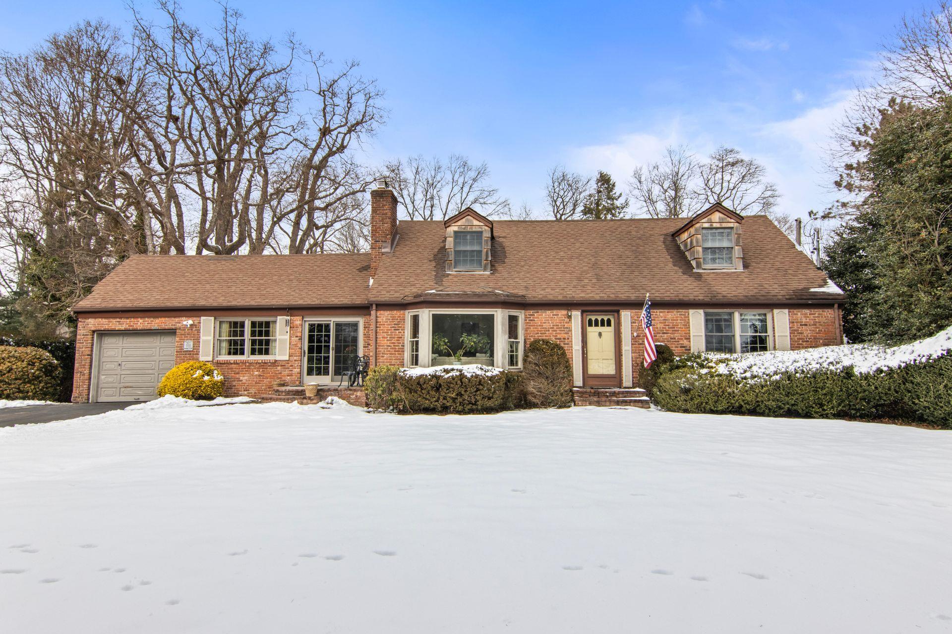 34 Conscience Circle, Setauket, New York image 1