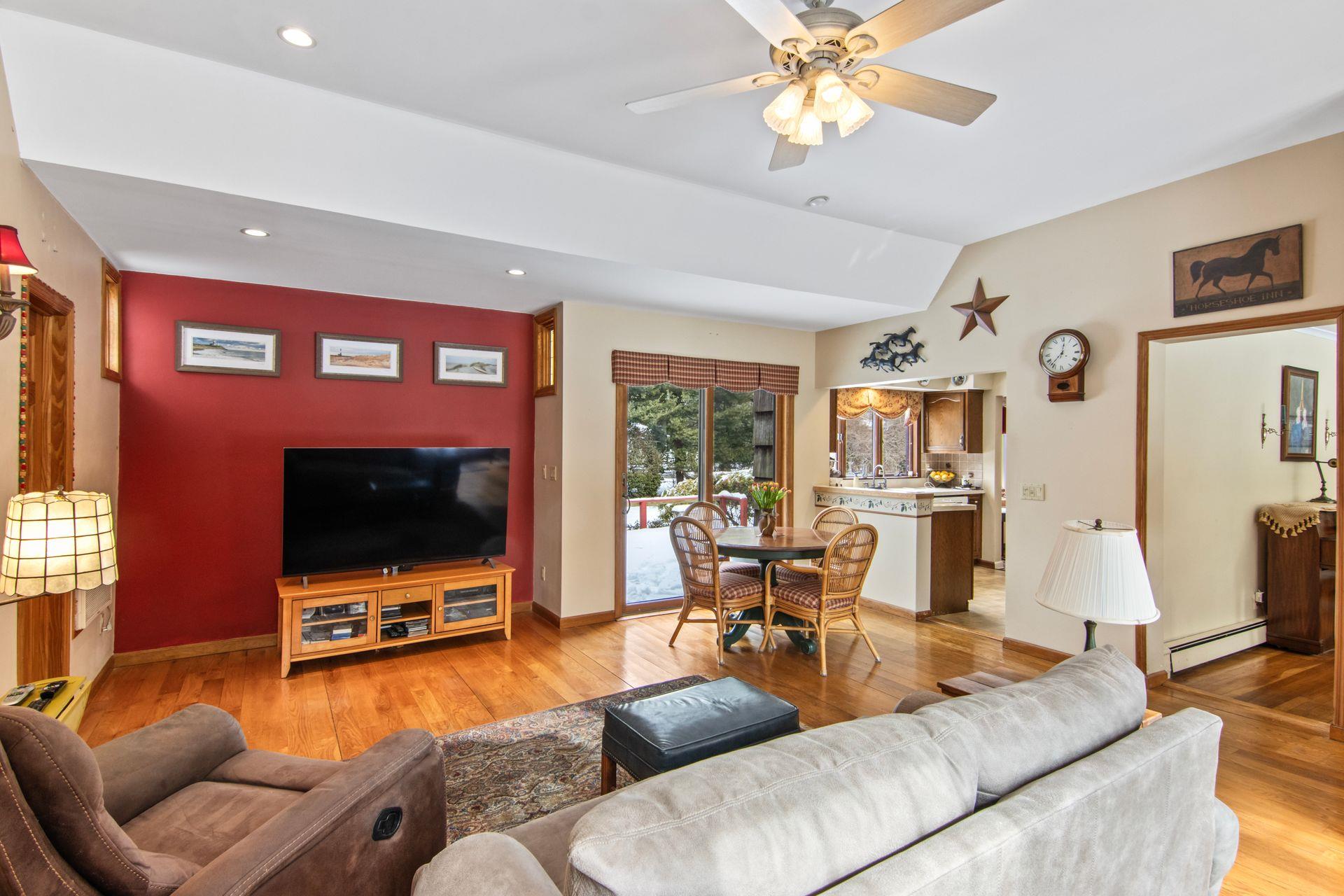 34 Conscience Circle, Setauket, New York image 11