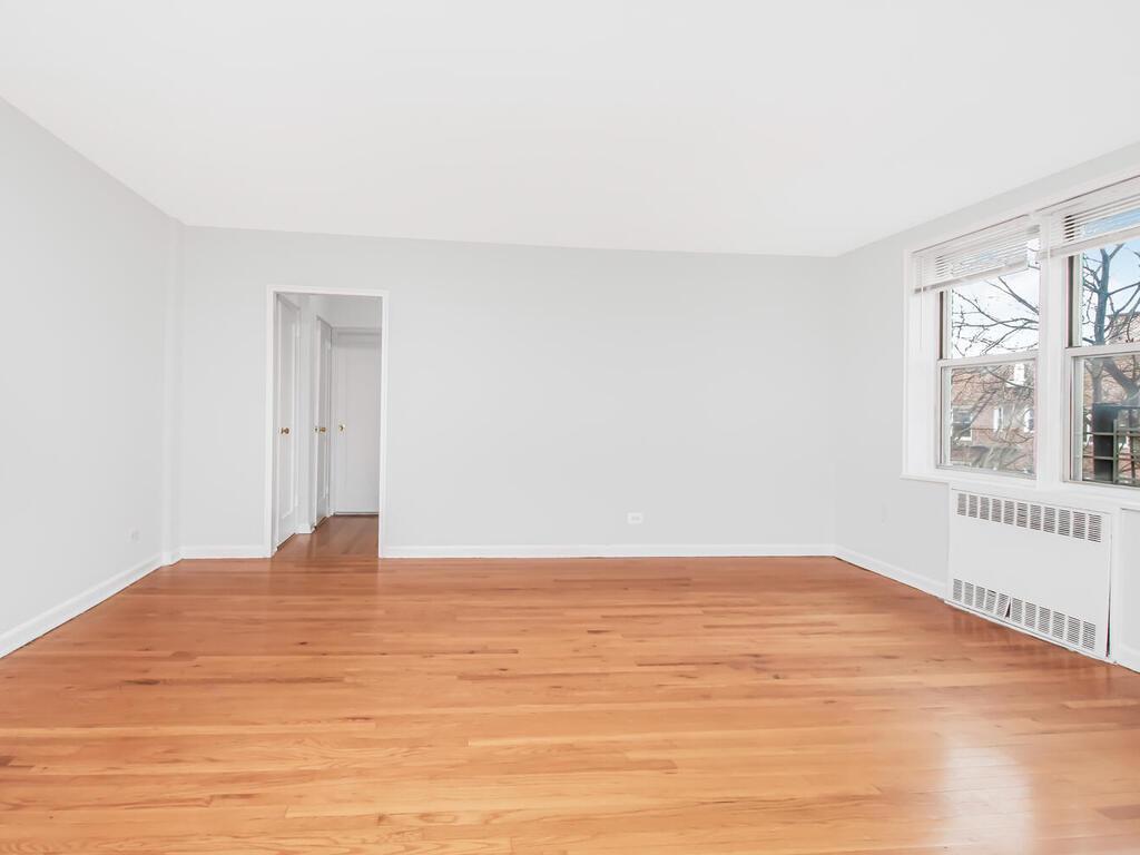 Property for Sale at Netherland Avenue 4C, Bronx, New York - Bedrooms: 1 
Bathrooms: 1 
Rooms: 4  - $169,500