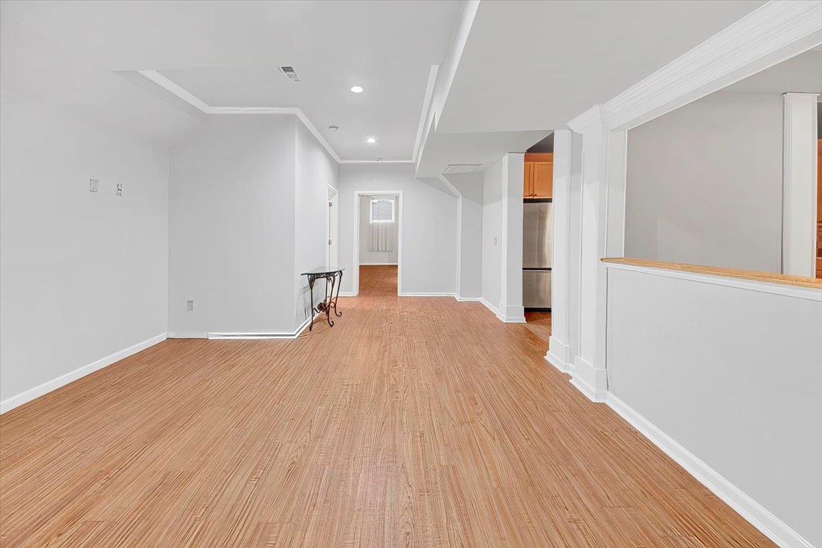 8 Shore Club Drive, New Rochelle, New York image 36