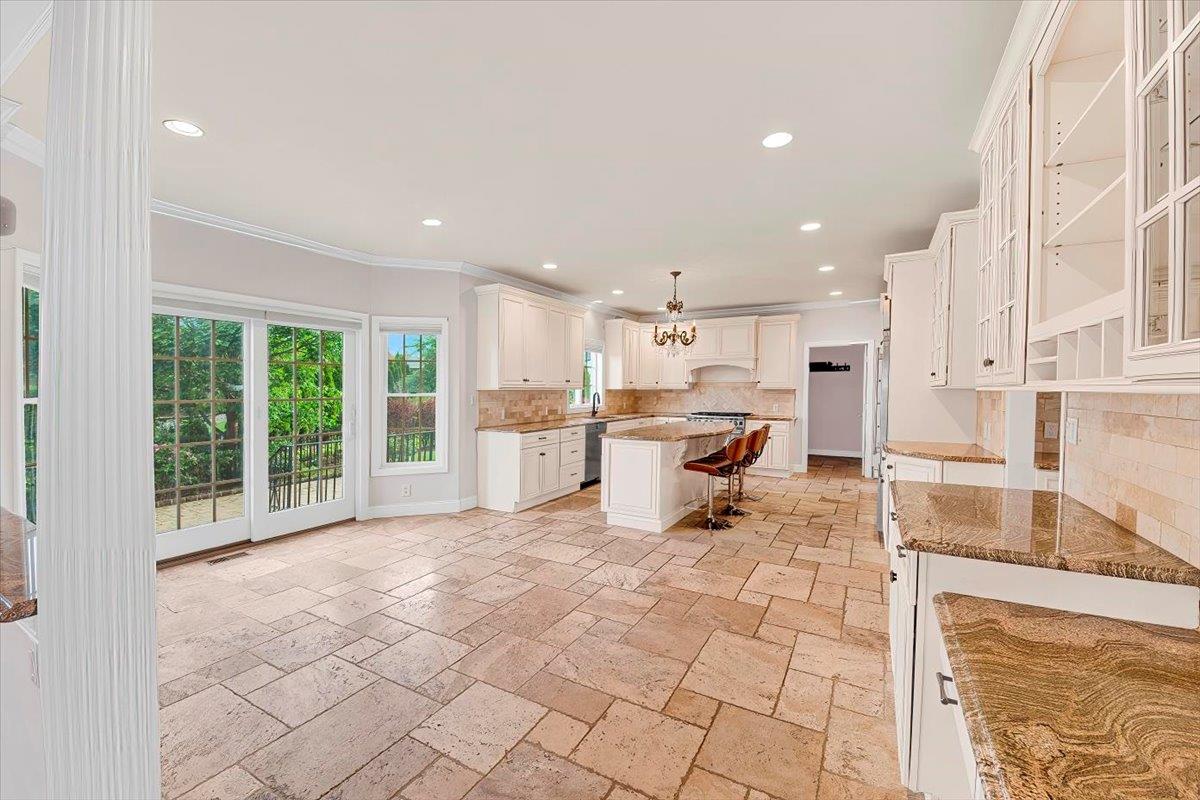 8 Shore Club Drive, New Rochelle, New York image 4