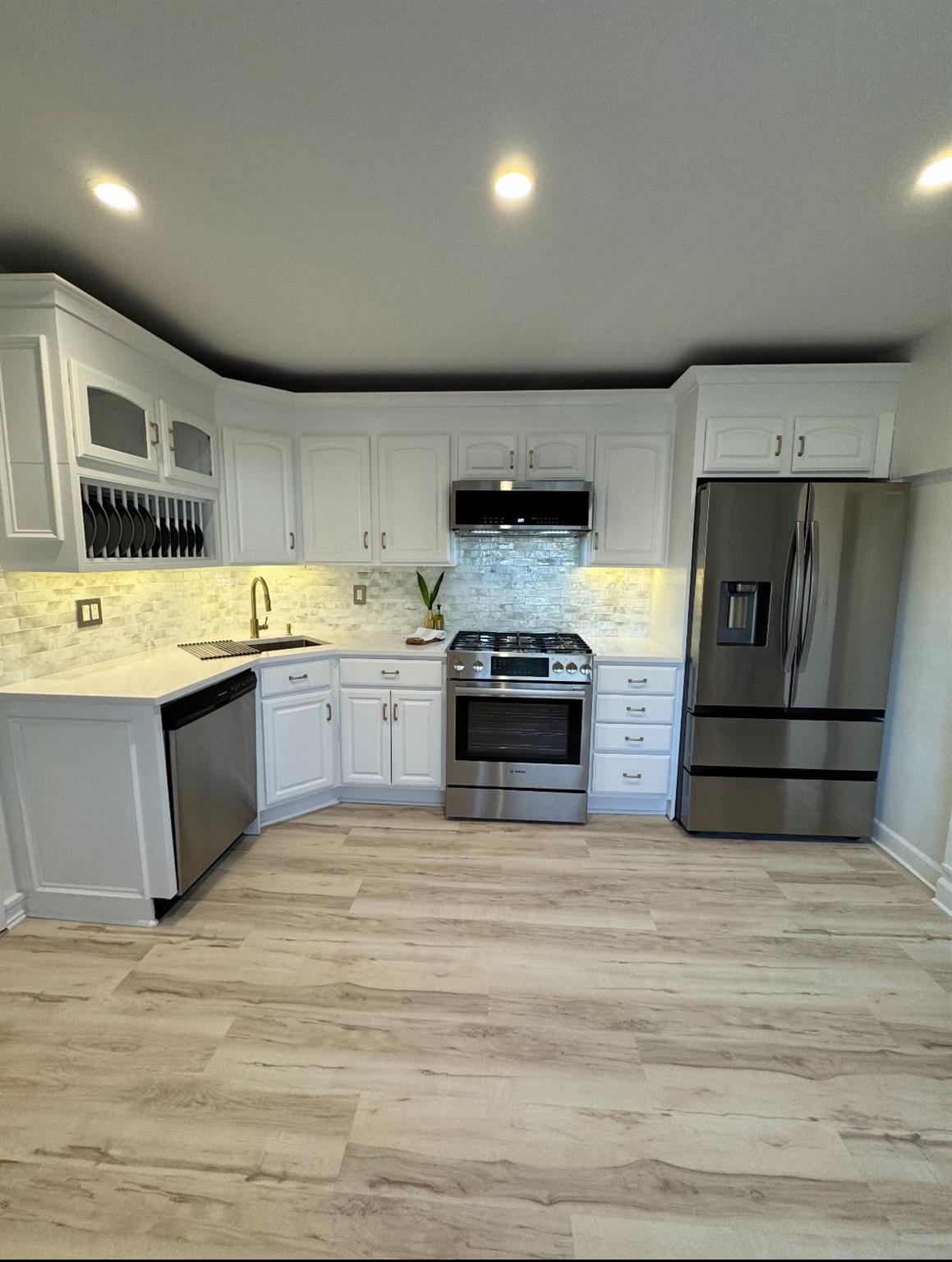365 Glen Drive, Shirley, New York image 22