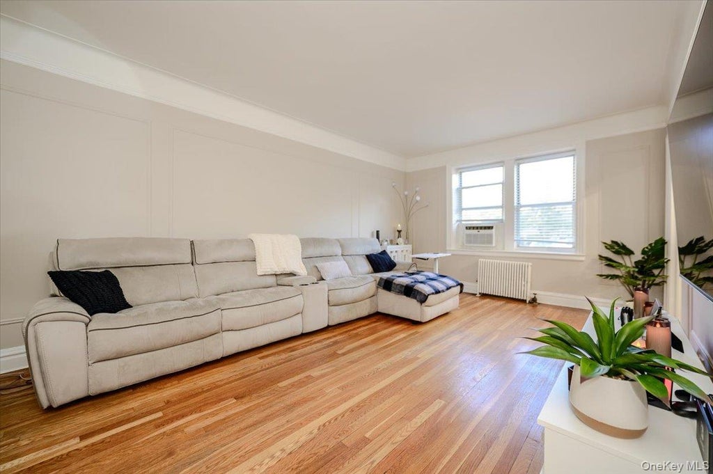 Photo of 19 William Street #1F, Mount Vernon, NY 10552 (MLS # 1064230)