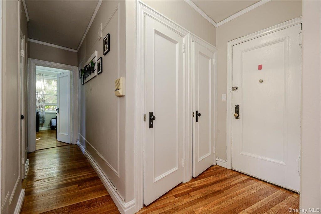 Photo of 19 William Street #1F, Mount Vernon, NY 10552 (MLS # 1064230)