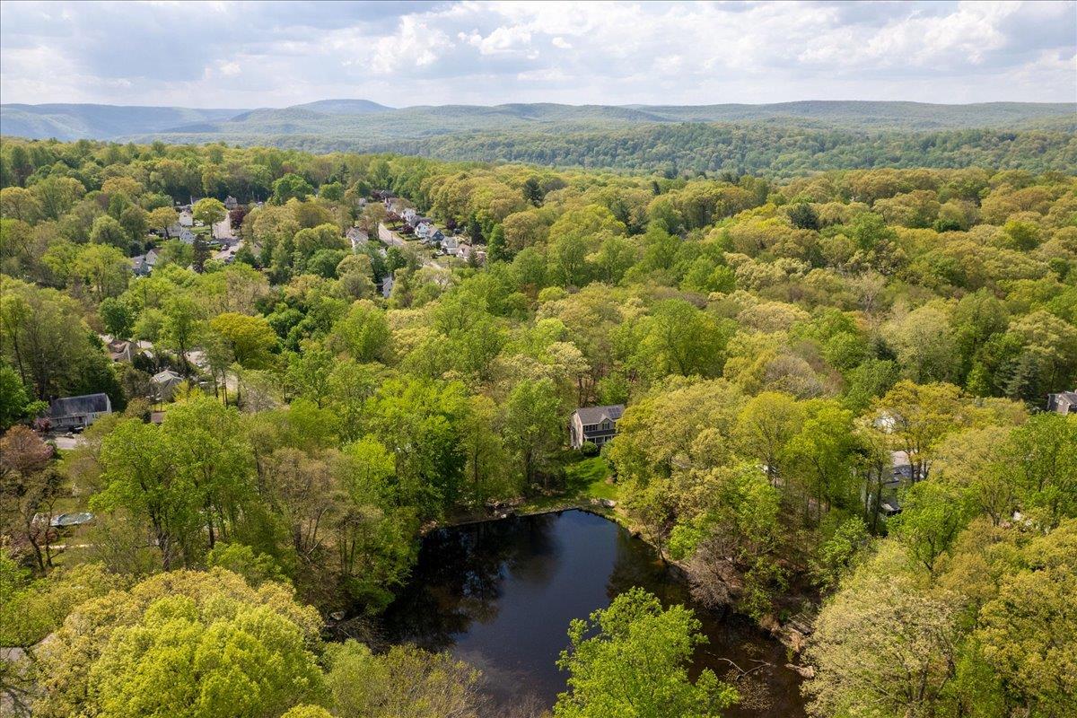 6 W Causeway Cswy, Cortlandt Manor, New York image 33