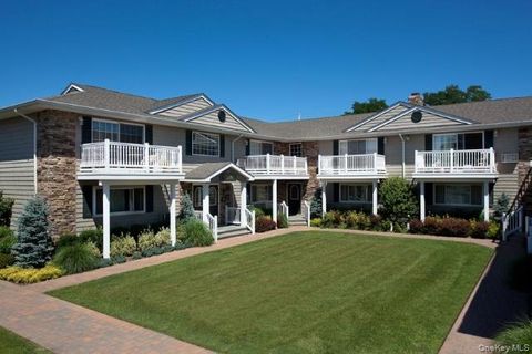 Apartment For Rent - 45 Golden Avenue #E01<br/> Deer Park, NY 11729