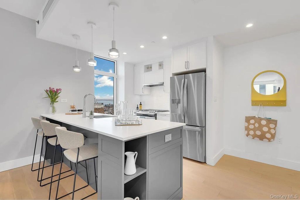 Photo of 133 Beach 116th Street #4G, Rockaway Park, NY 11694 (MLS # 987027)