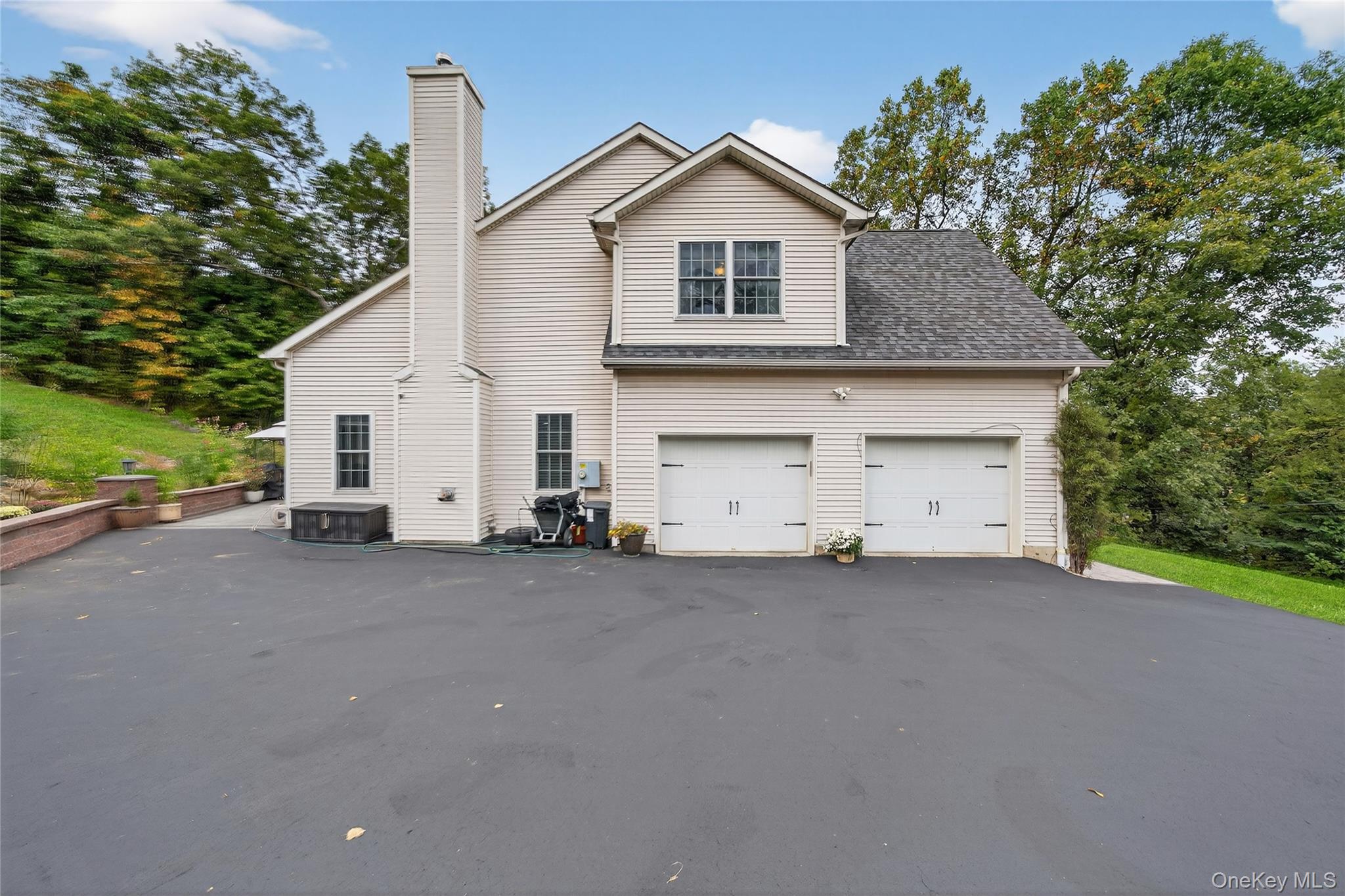 2 Pond Ridge Crossing