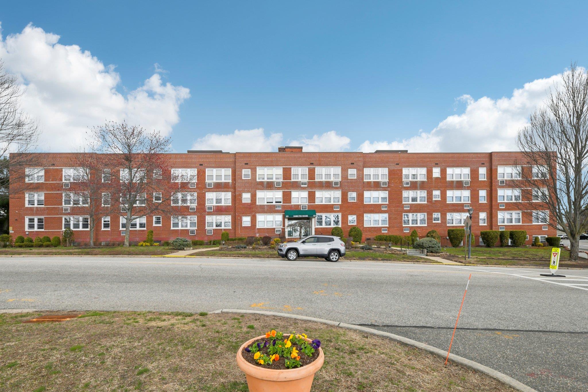 101 Second Street #B1, Garden City, New York image 1