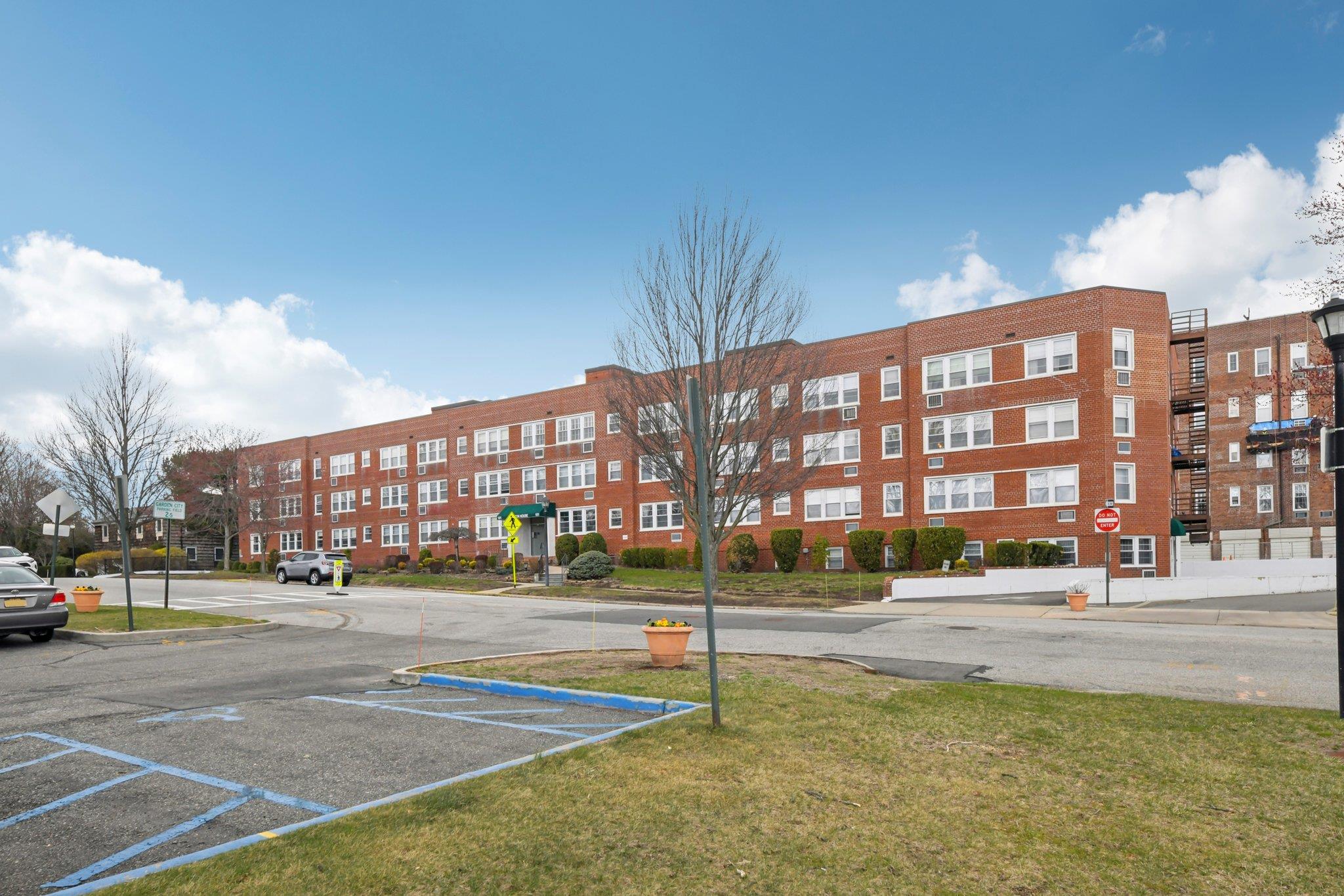 101 Second Street #B1, Garden City, New York image 2