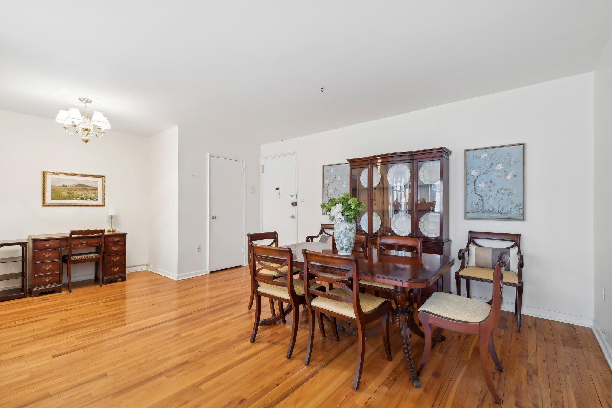 101 Second Street #B1, Garden City, New York image 12
