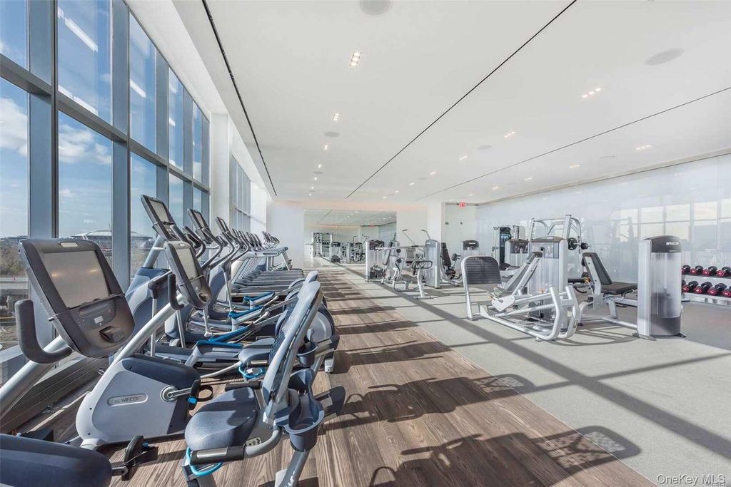 Photo of 131-01 40th Road #PH1R, Flushing, NY 11354 (MLS # 1026217)