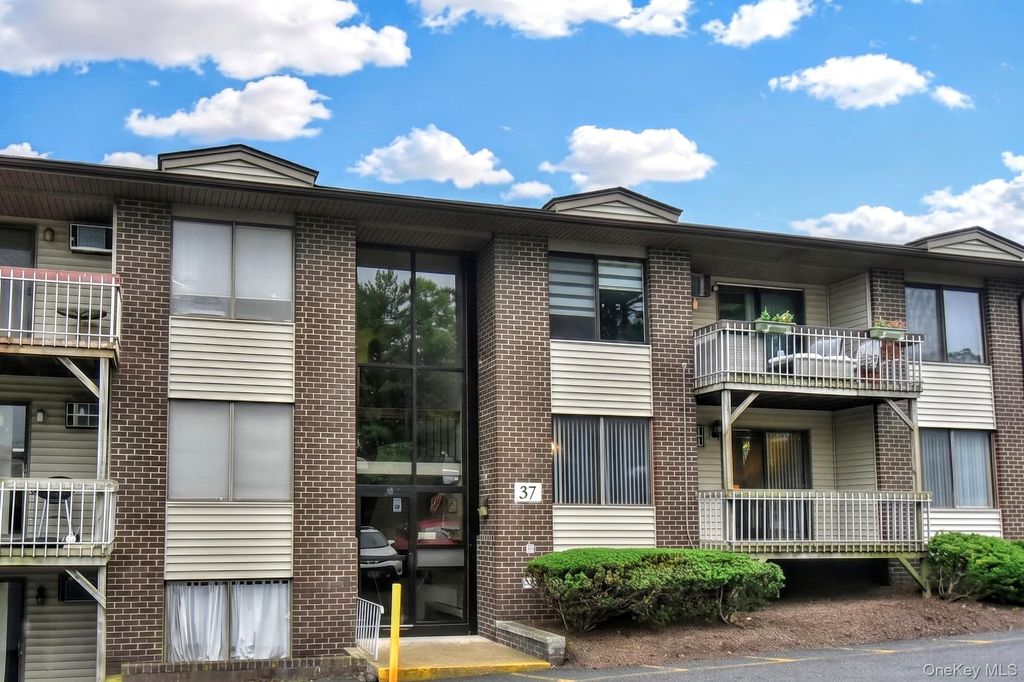Photo of 376 Country Club Lane, Pomona, NY 10970 (MLS # 1017609)
