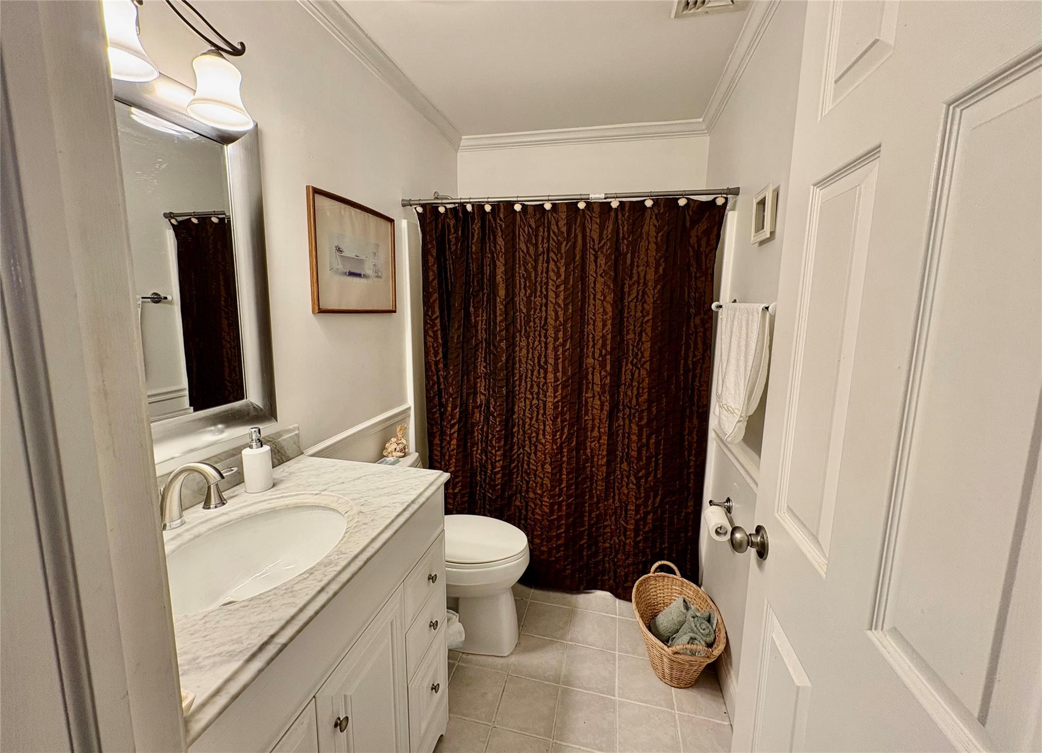 12 Orange Tree Ct, Manorville, New York image 9