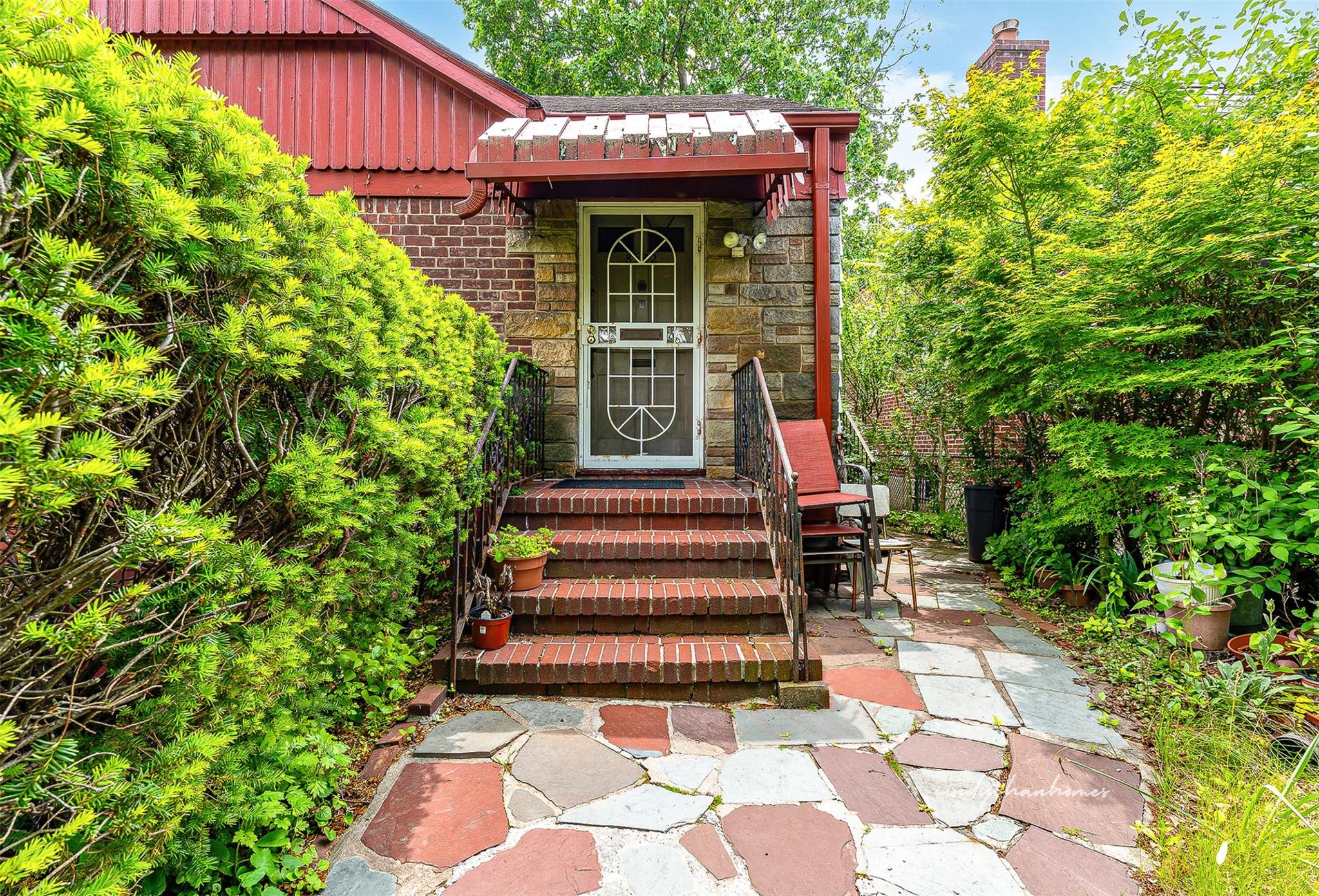 85-82 66th Road, Rego Park, New York image 3