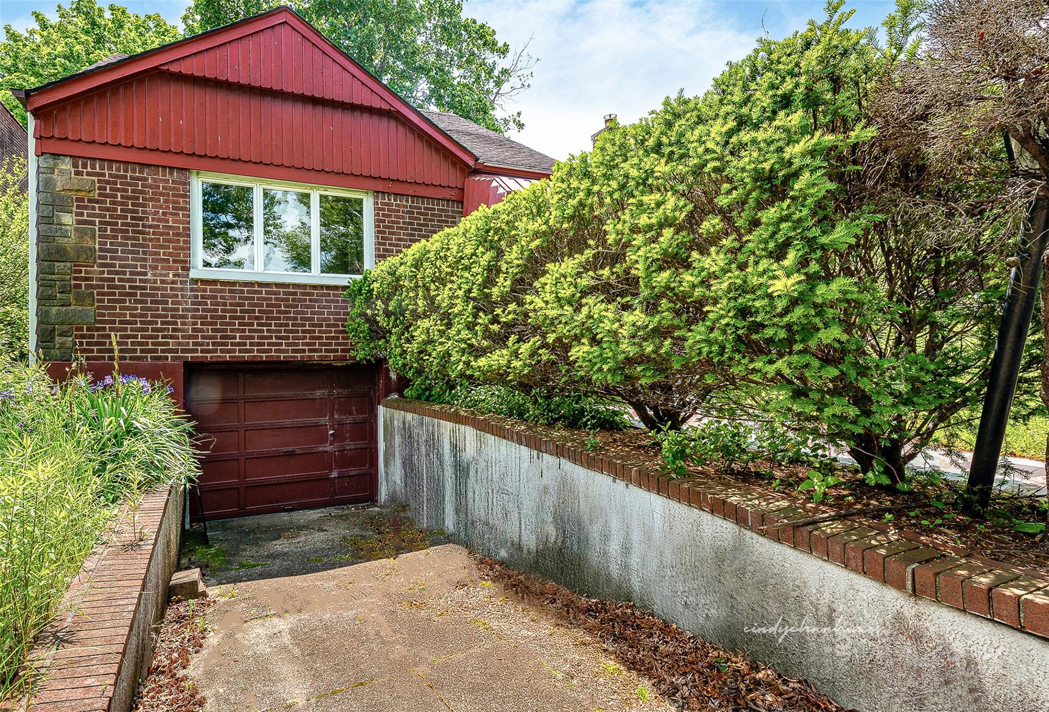 85-82 66th Road, Rego Park, New York image 2