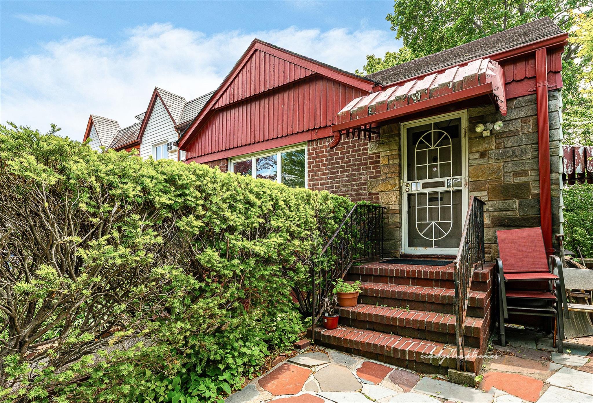 85-82 66th Road, Rego Park, New York image 4