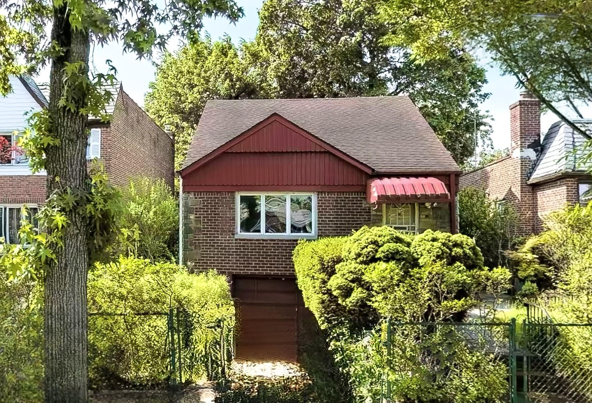 Property for Sale at 66th Road, Rego Park, Queens, NY - Bedrooms: 3 
Bathrooms: 2 
Rooms: 10  - $1,150,000