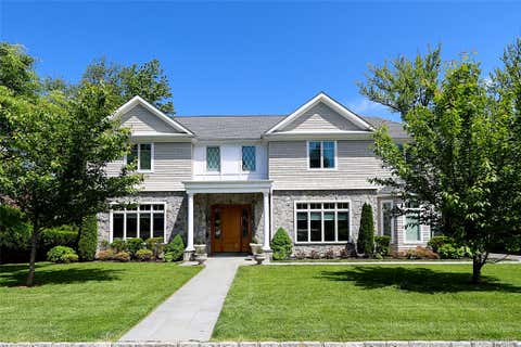 Homes For Rent - 9 Tuddington Road<br/> Great Neck, NY 11023