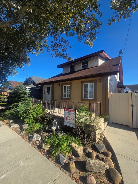 Multifamily For Sale - 10008 157th Avenue<br/> Howard Beach, NY 11414