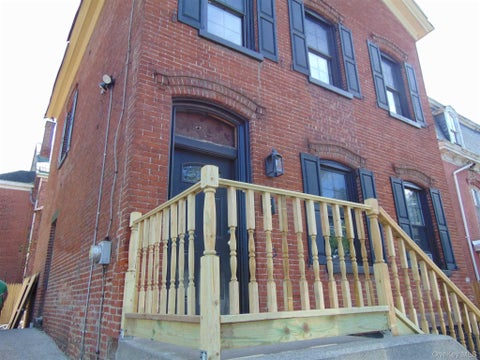 Multifamily For Rent - 212 Union Street #1<br/> Poughkeepsie, NY 12601